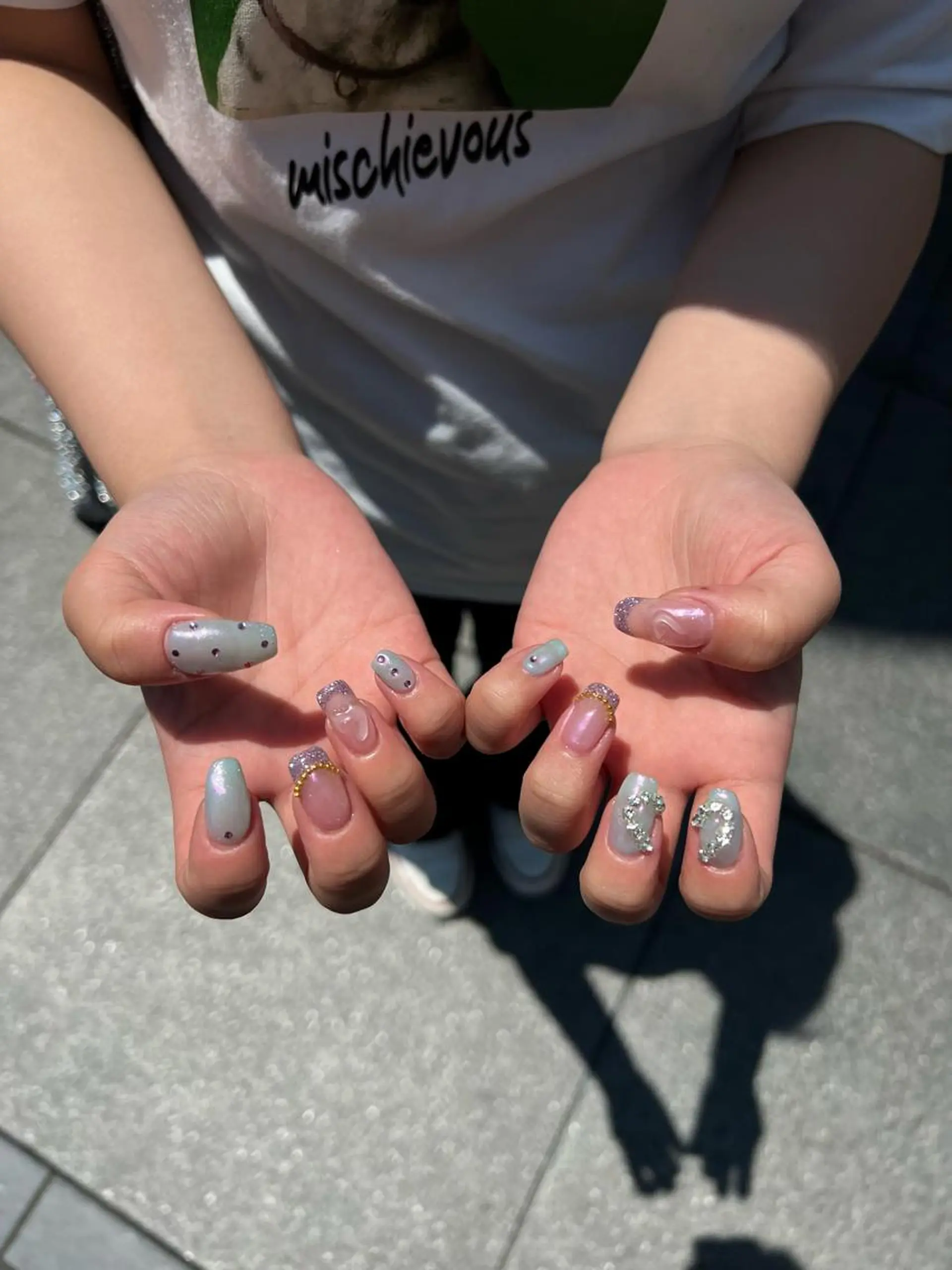 ネイル ジェルネイル キラキラネイル パラジェル 夏ネイル 酸性ストレート人気 No,1/カスミ🩰のヘアスタイル