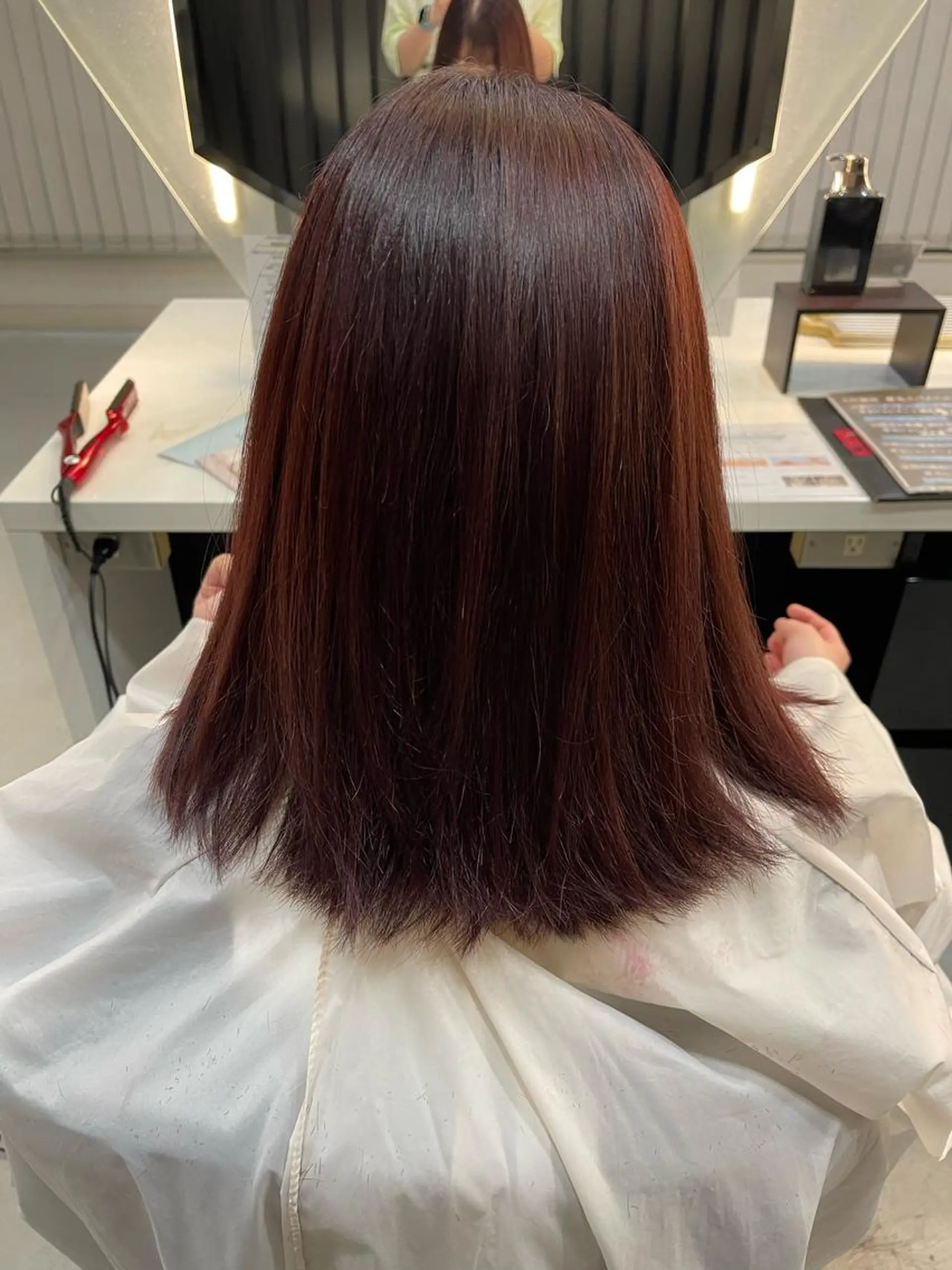 セミロング 超透明感カラー🦋韓 国羽エクステ🪽🫧のヘアスタイル