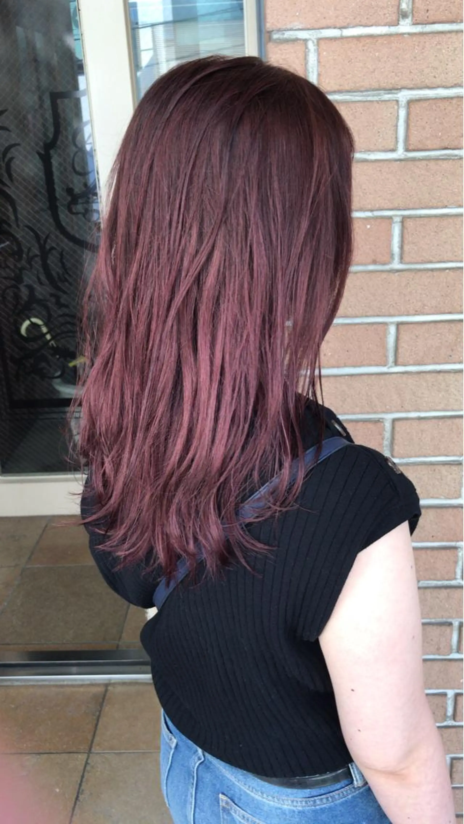 ロング カラー ボルドーカラー サロンドミルク 原宿のヘアスタイル