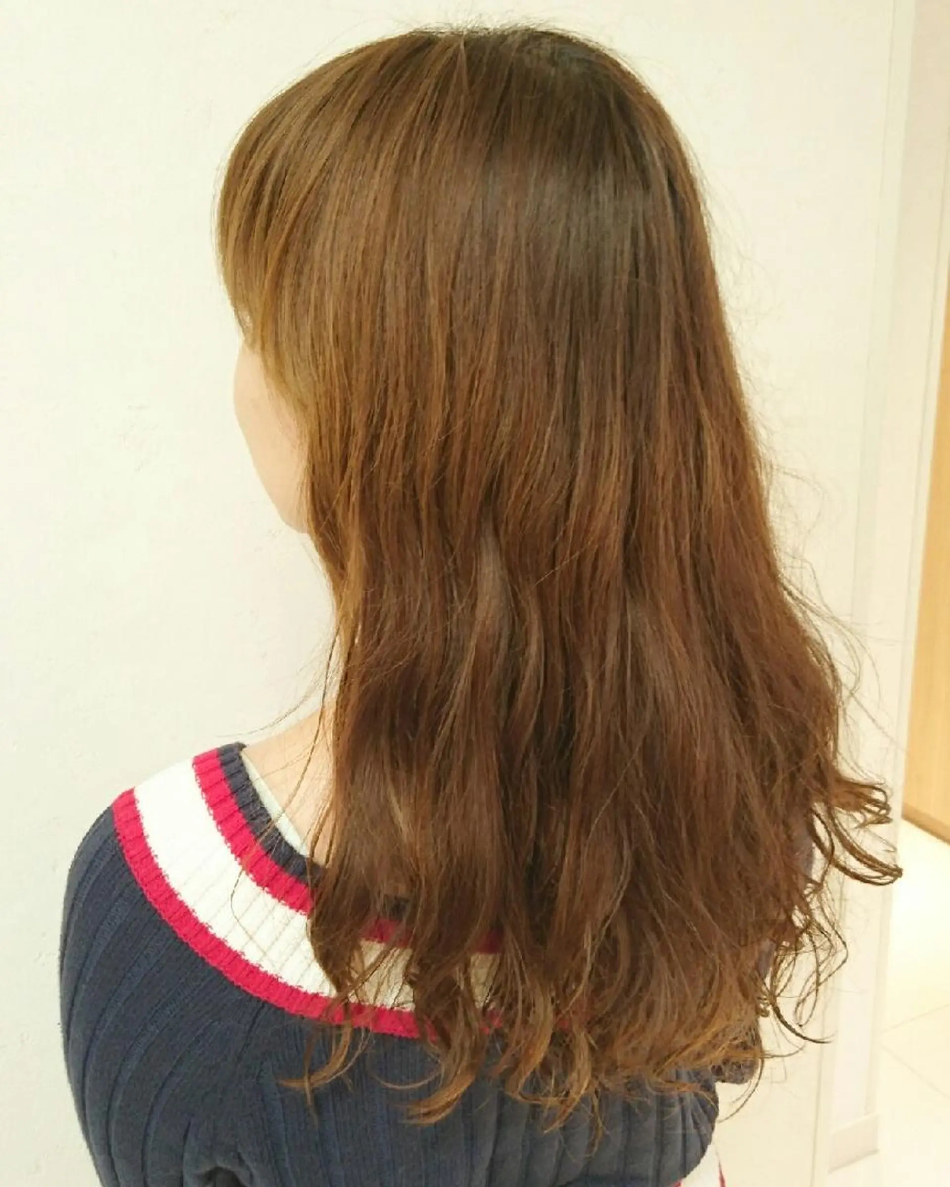 ロング 透明感ハイライト◎ 伊藤夏海のヘアスタイル