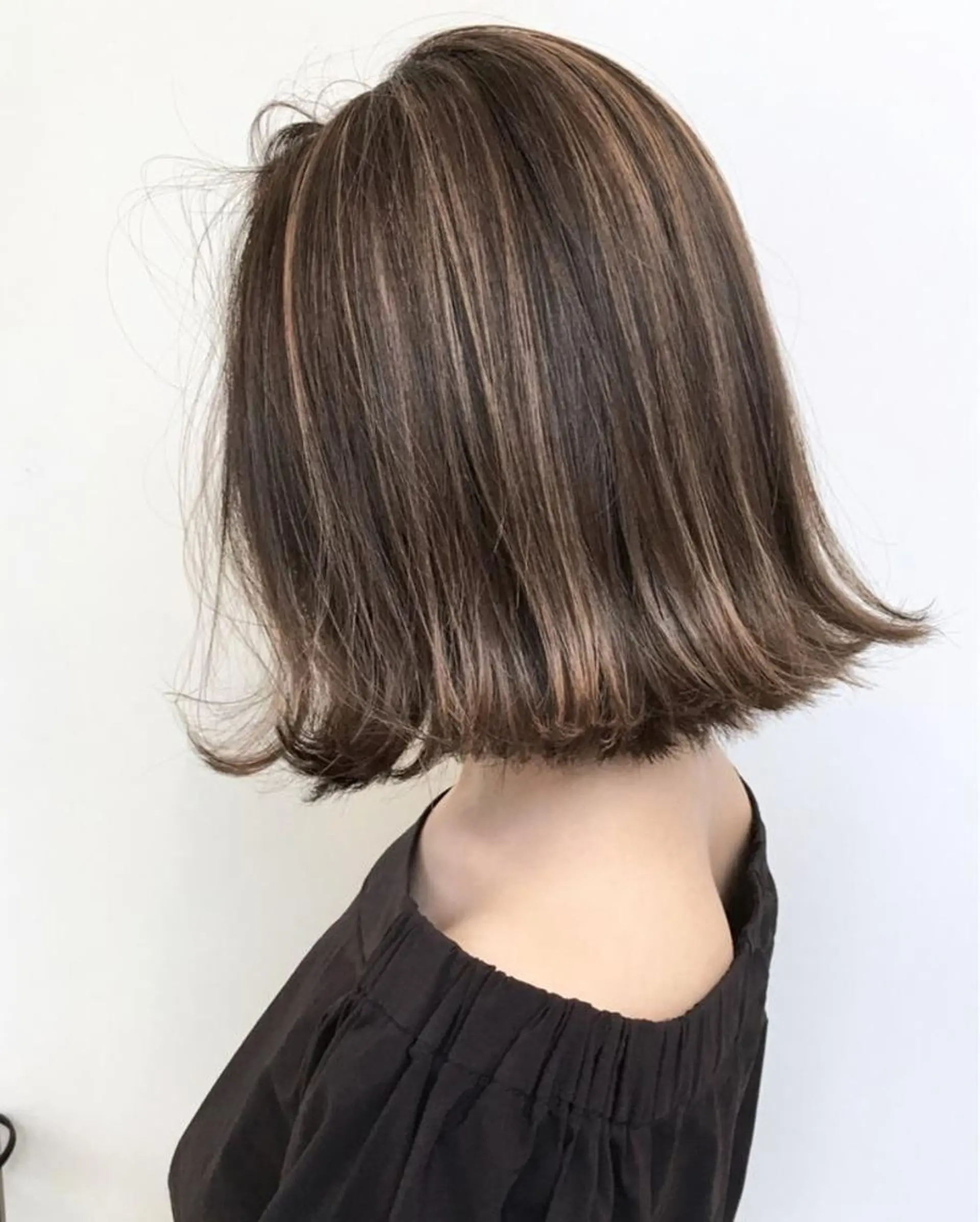 ミディアム シノハラ ガクト ショート/白髪ぼかしのヘアスタイル