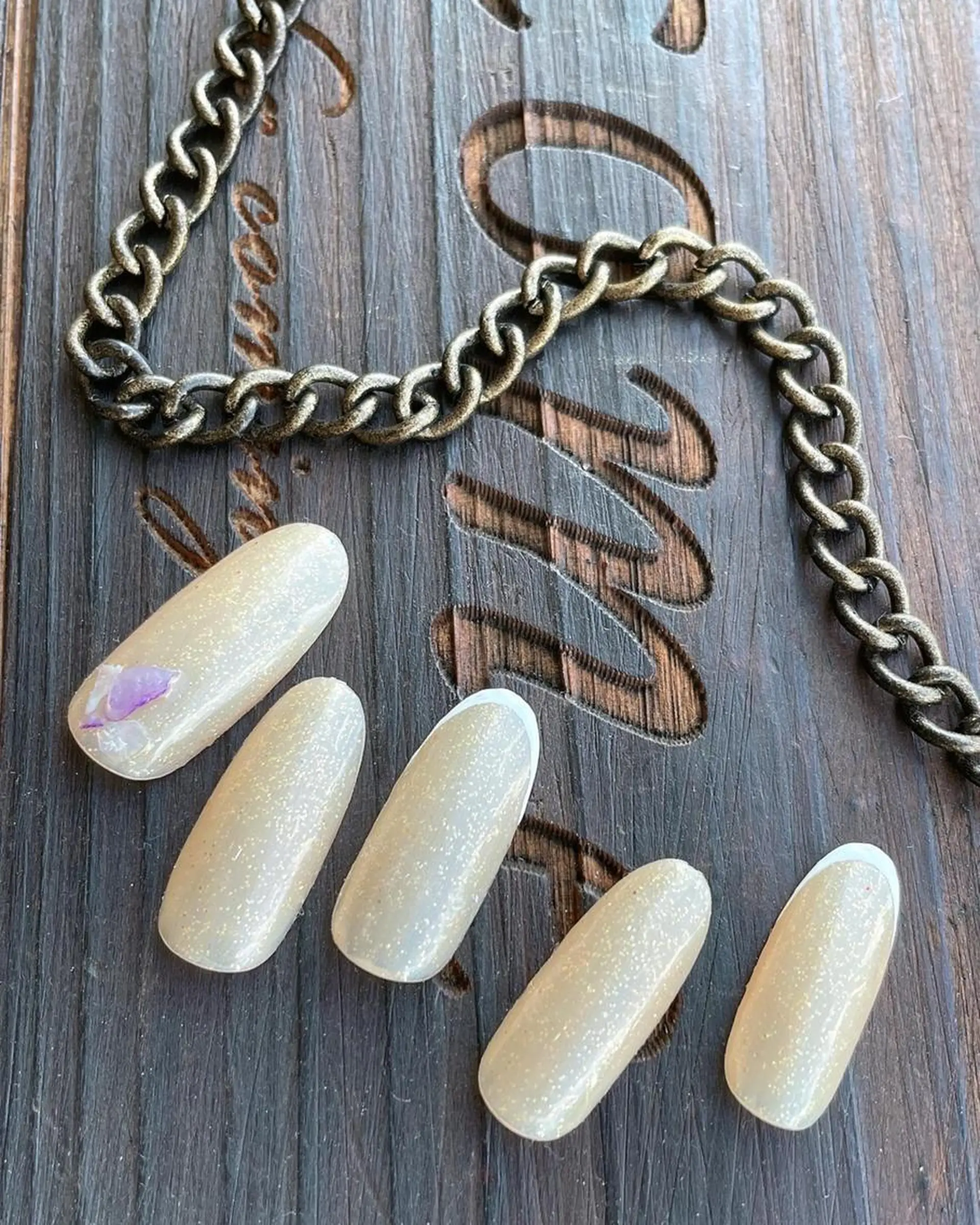 ネイル マツエク・マツパ まつげパーマ ボリュームラッシュ ジェルネイル ニュアンスネイル パラジェル 髙橋 敦子のマツエク・マツパデザイン