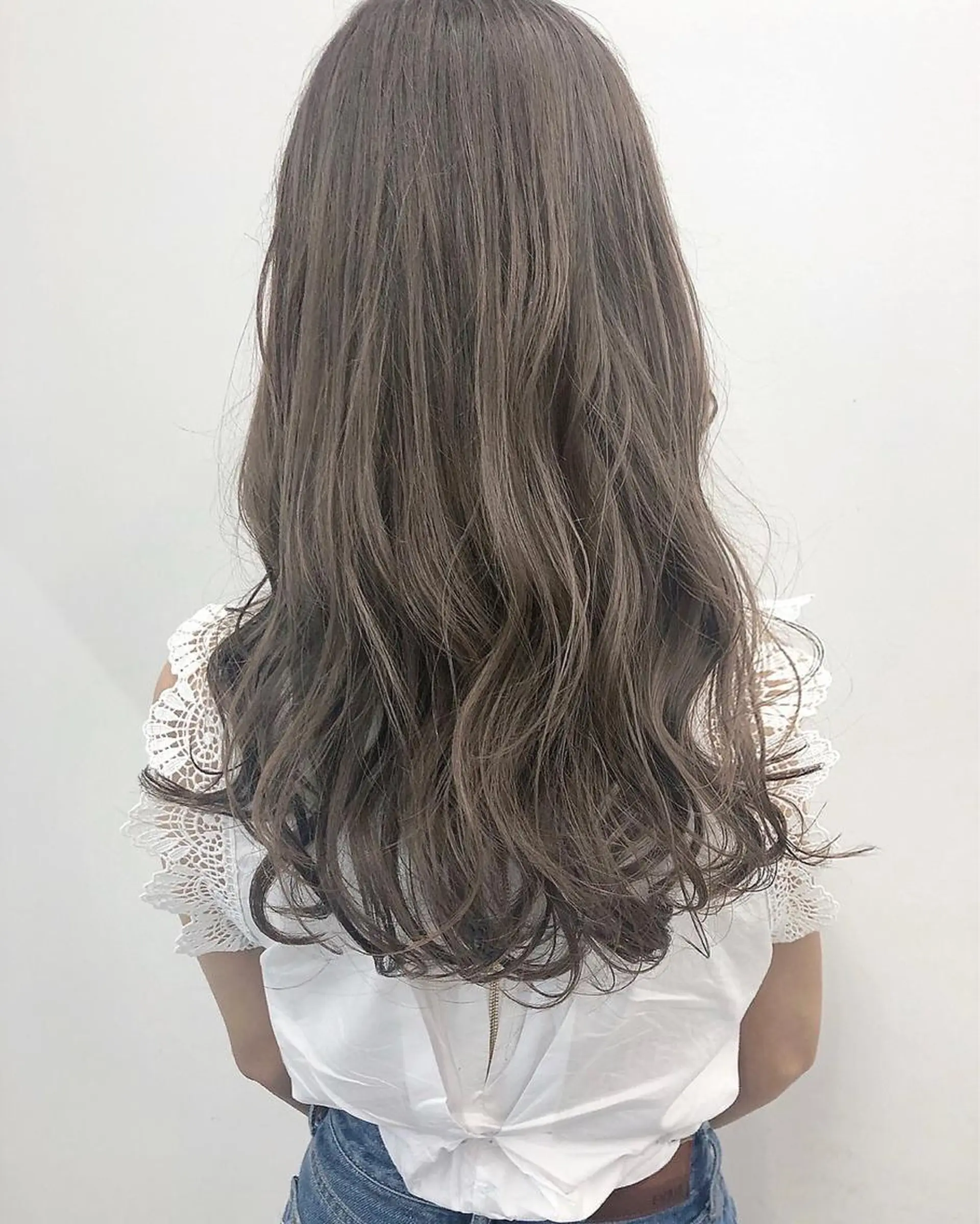 セミロング カラー 🦄インナーカラー 🦄貫井彩花のヘアスタイル
