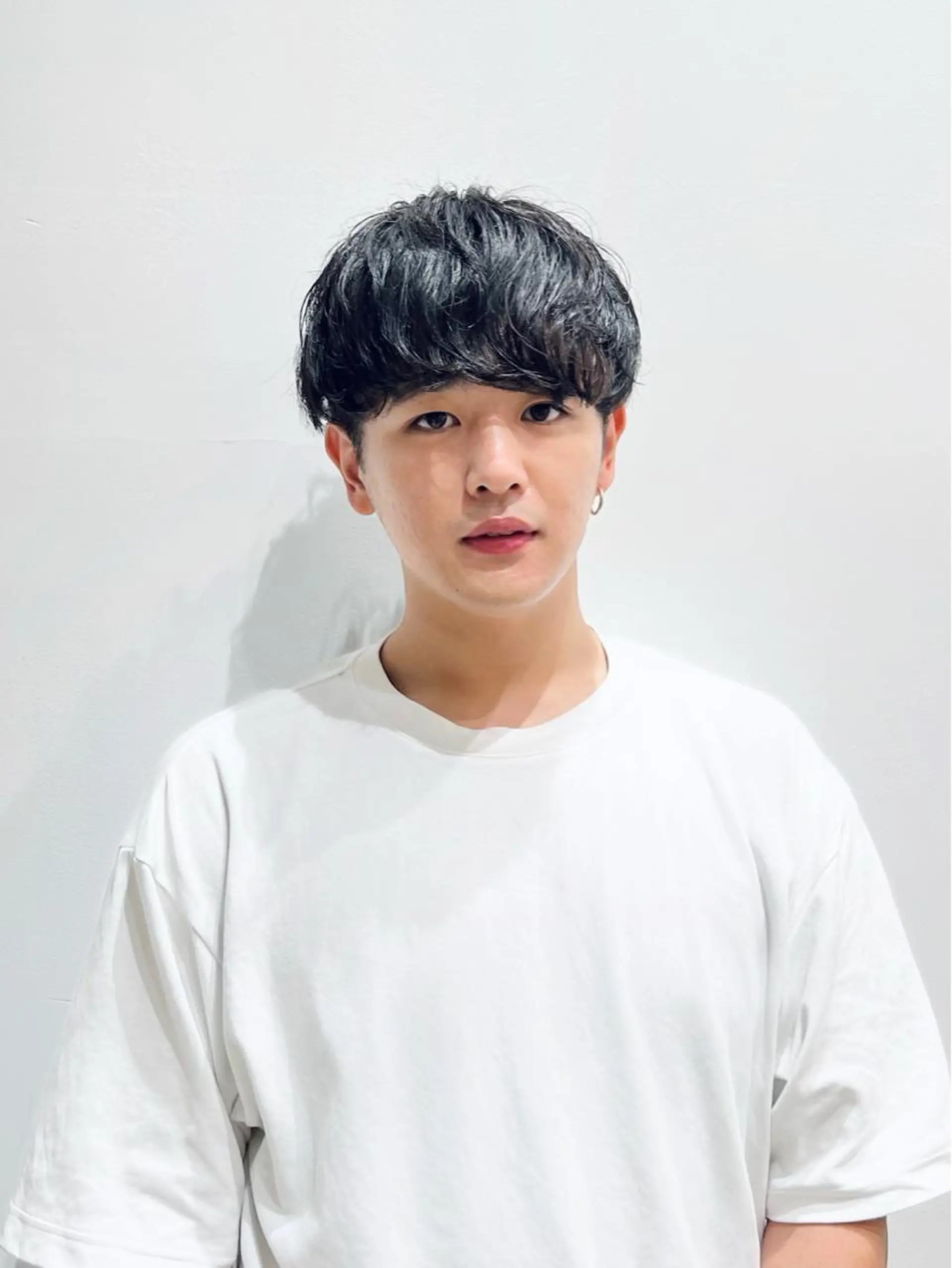 パーマ メンズ メンズパーマ ニュアンスパーマ カット パーマ Qin shaire salon 原宿verno店所属・【センターパート】 ETO／江藤翼の眉毛・アイブロウイメージ