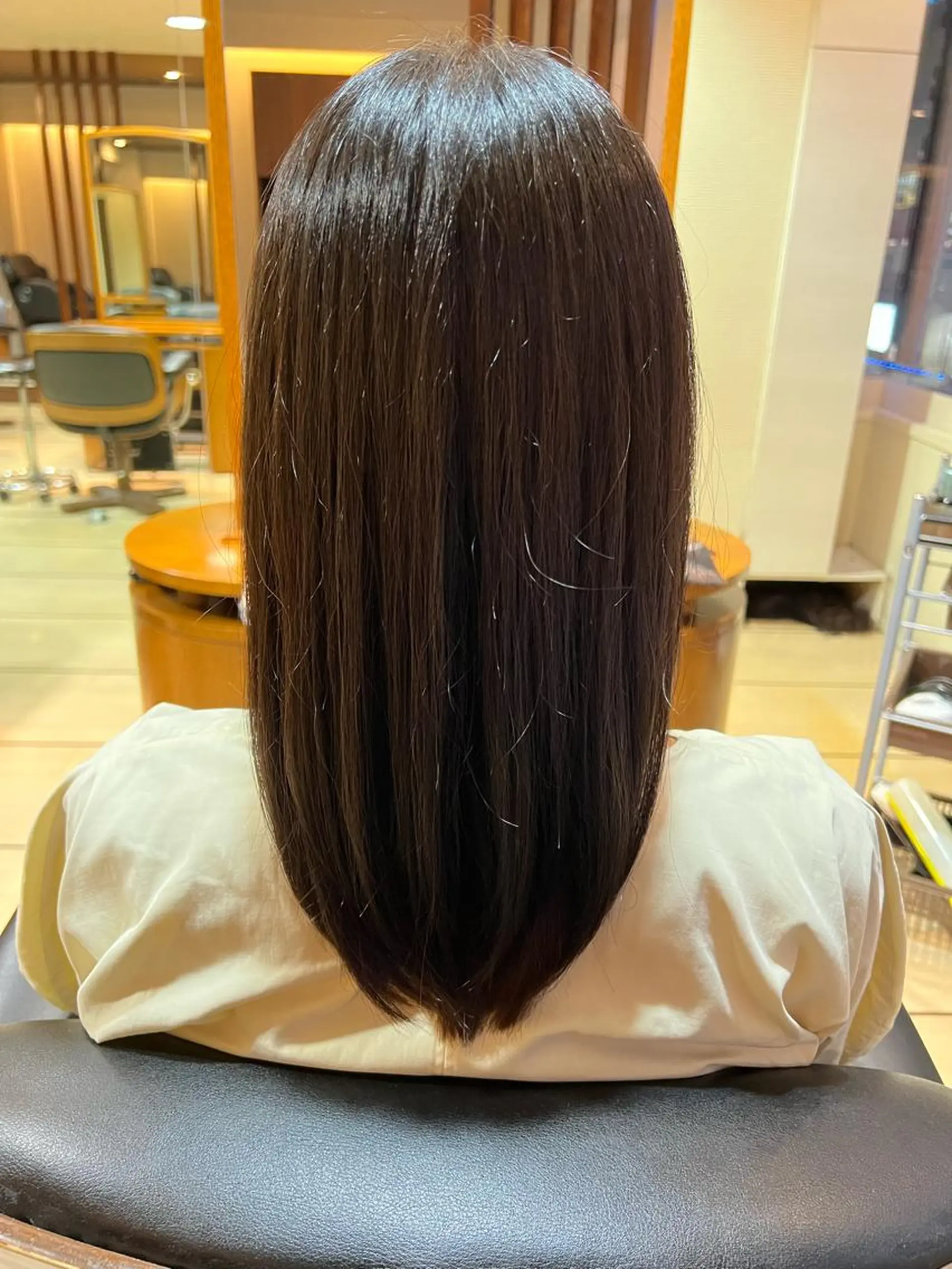 セミロング カット パーマ チーフデザイナー 木部のヘアスタイル