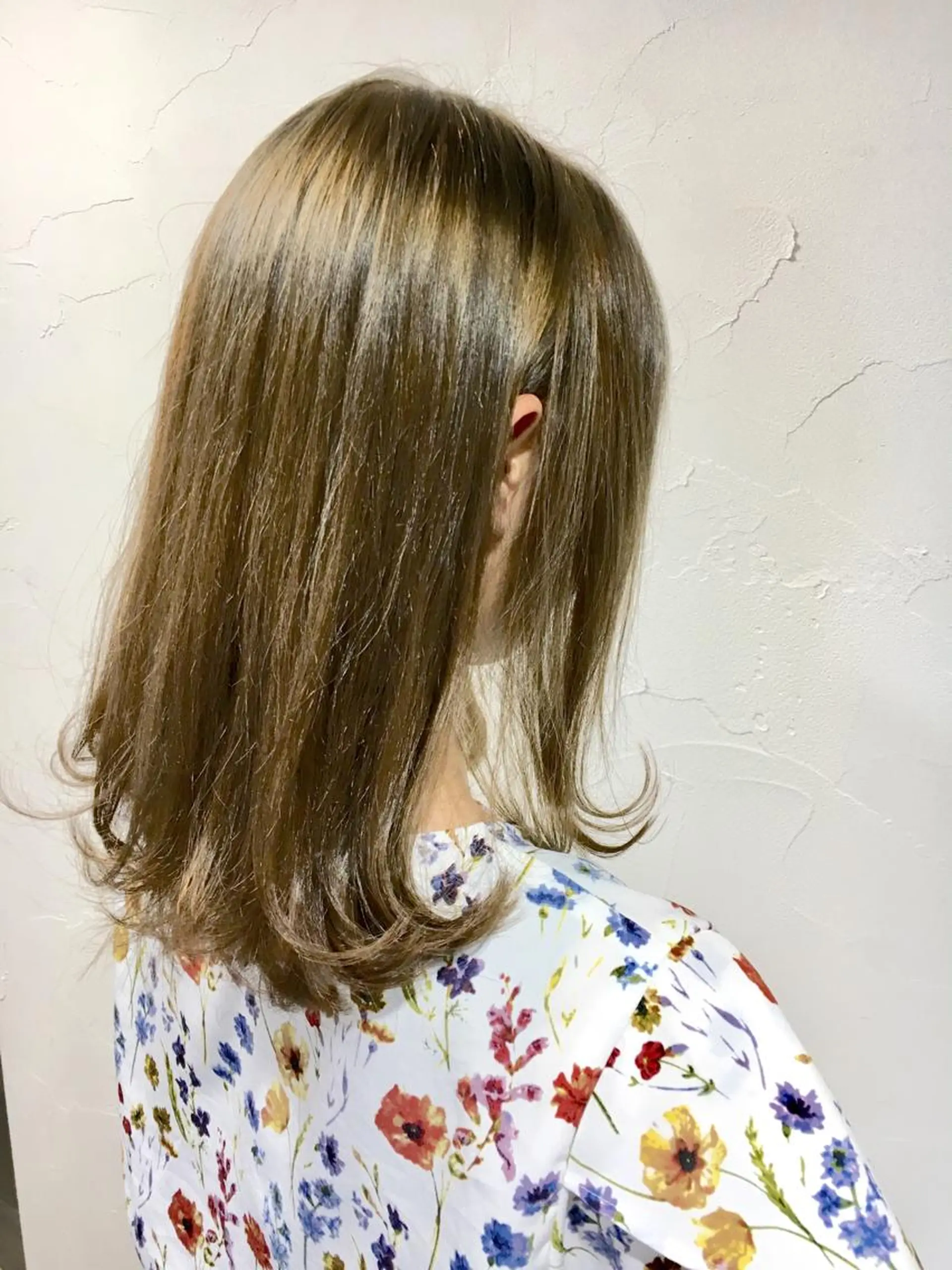 セミロング カラー ブリーチ 透明感カラー グレージュ Laf.【ラフ］北坂戸駅前所属・🌈New Open Laf.🌈奥居伸輔のヘアスタイル