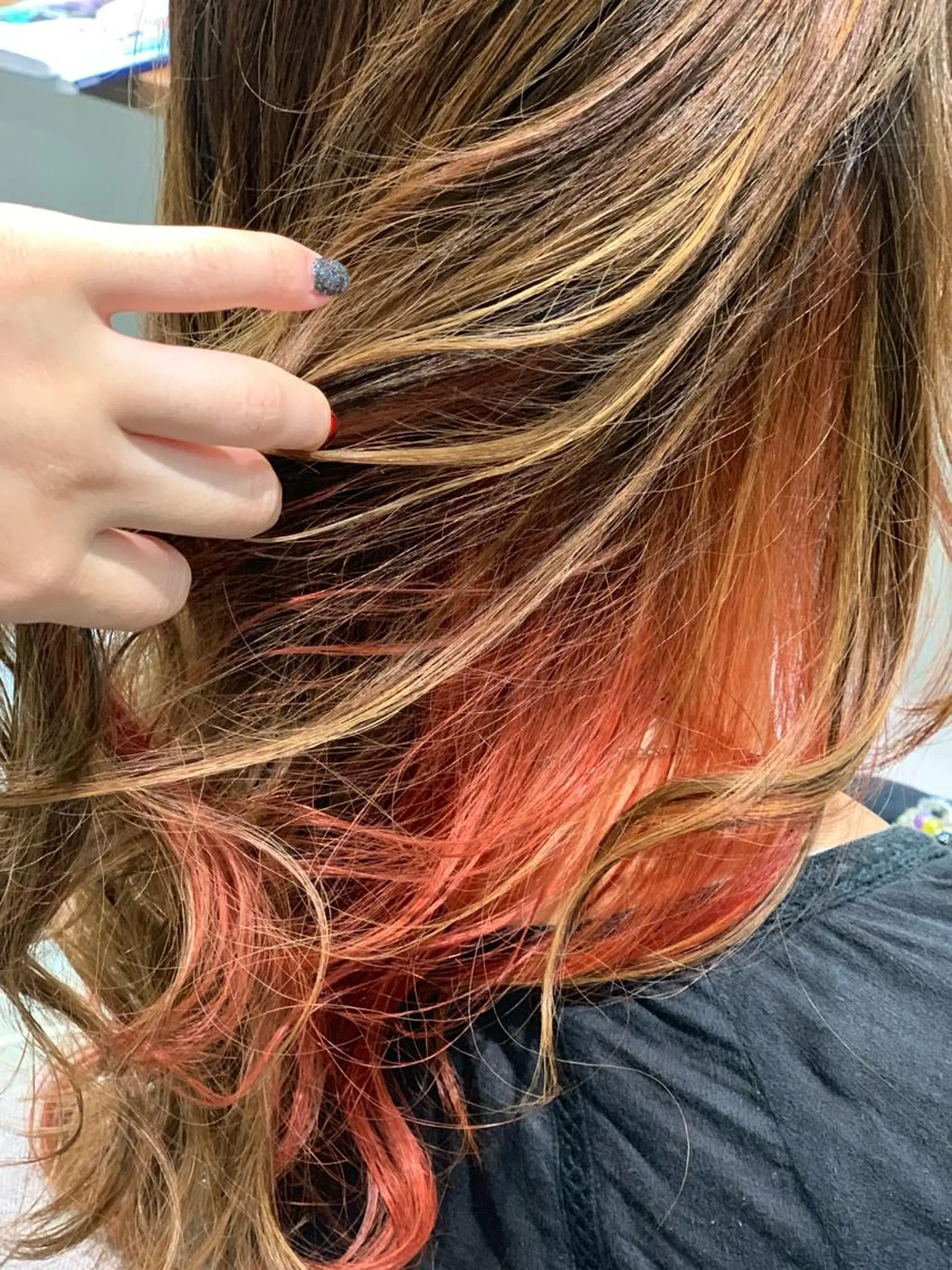 セミロング カラー ヘアアレンジ イルミナカラー インナーカラー ピンクカラー 髪質改善 小顔カット 指名支持率NO.1 スタイリストのヘアスタイル