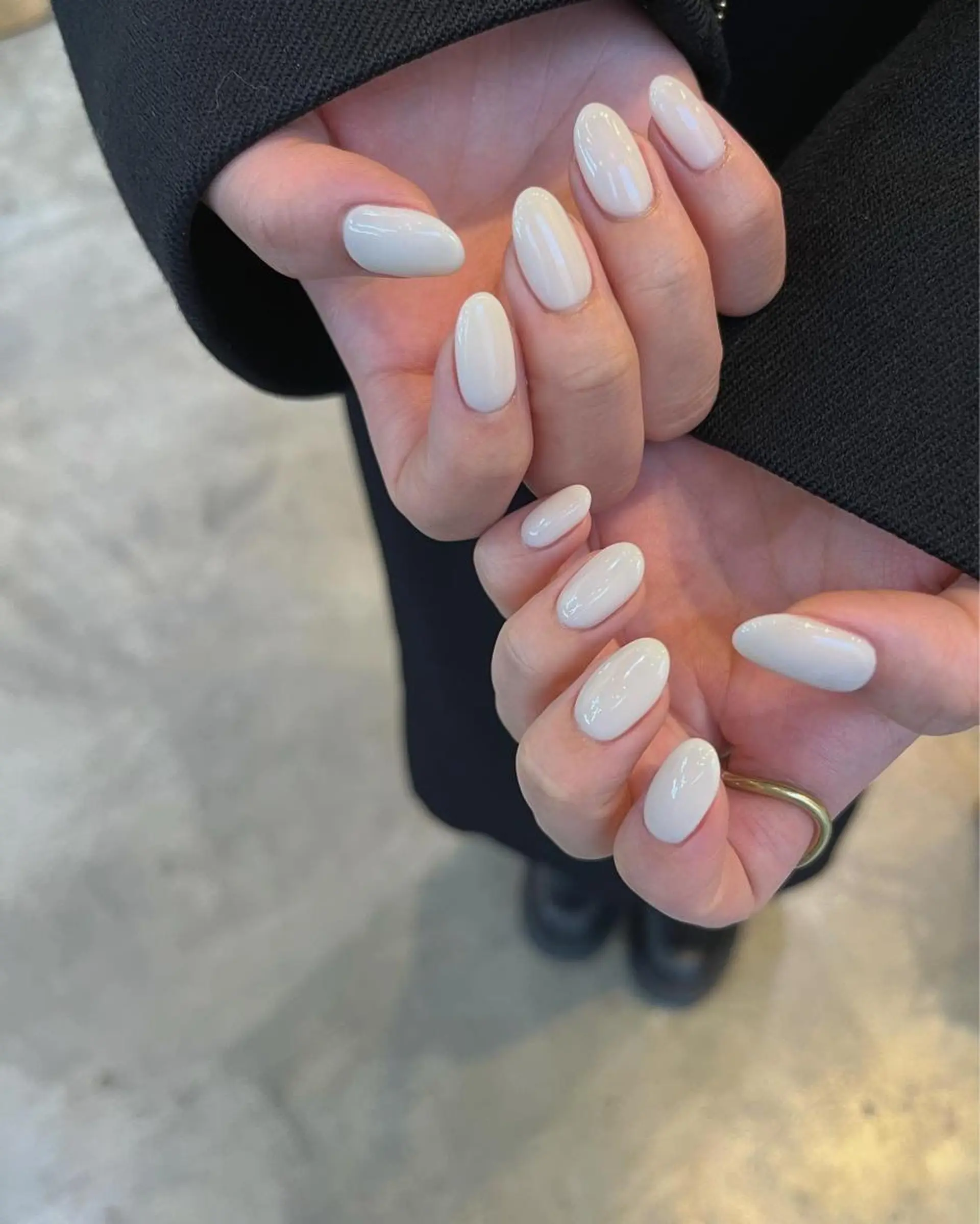 ネイル ホワイト 🌼大西洋子 laughl🌼のネイルデザイン