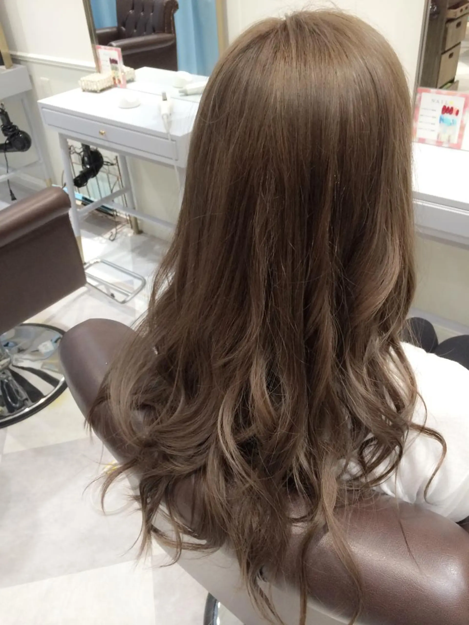 ロング カラー ハイライトカラー 外国人風カラー ハイライト ヤマナカ エリカのヘアスタイル