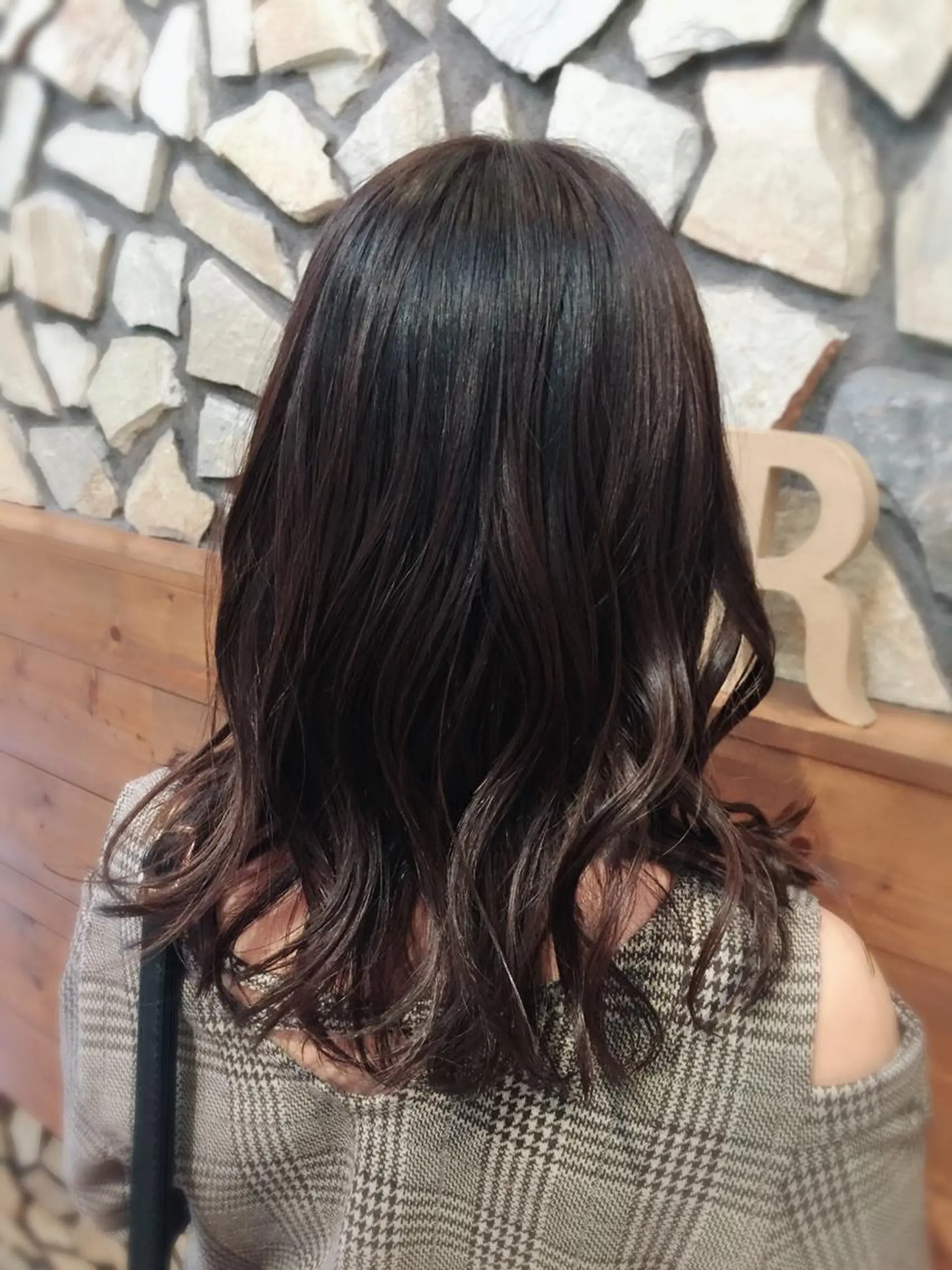 セミロング カラー パーマ 菅野 美咲のヘアスタイル