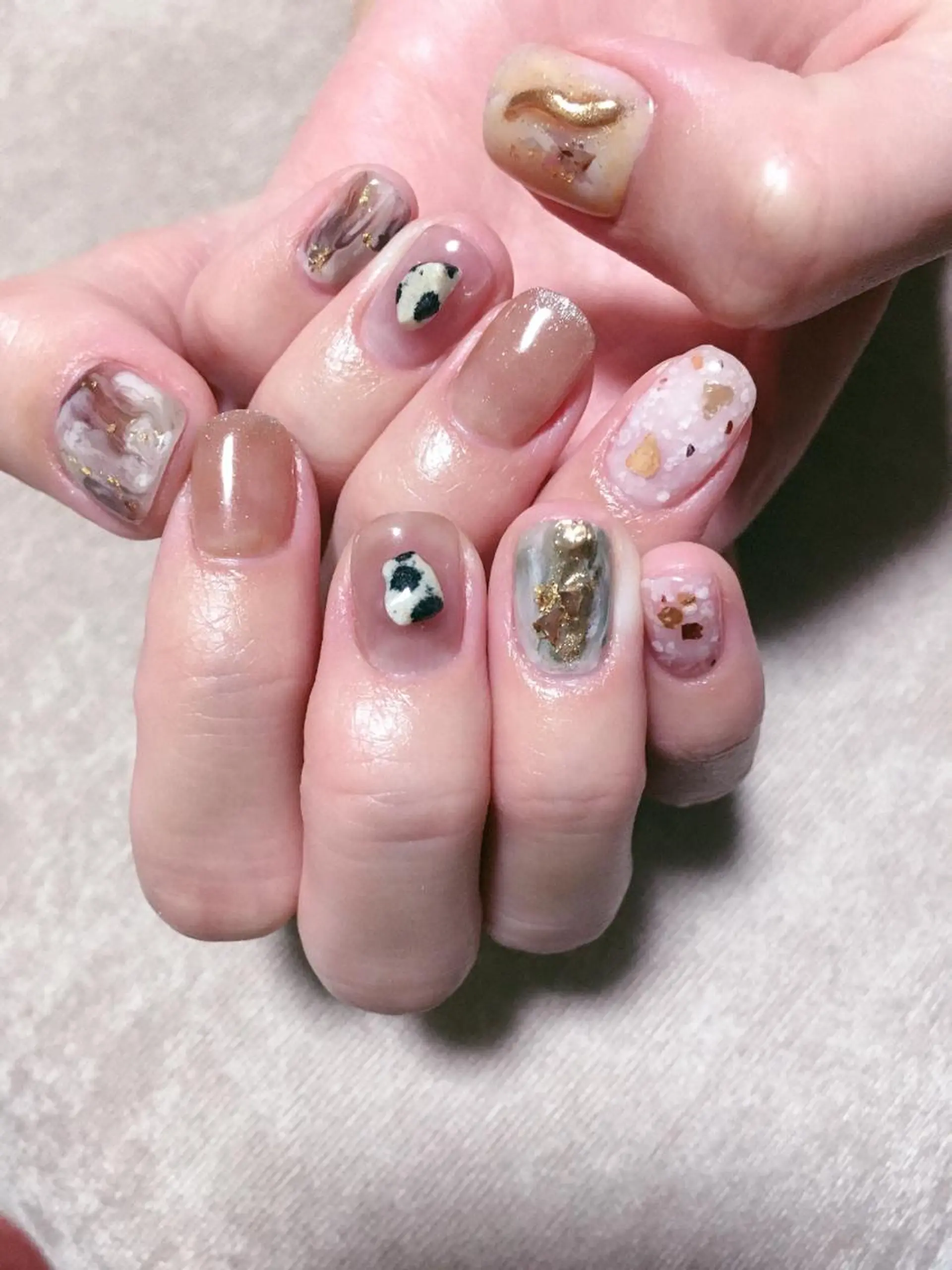 ネイル フットネイル ラメ(グリッター) ラメグラデーション マグネットネイル ミラーネイル nailroom  OHANA所属・nailroom OHANA🌴のネイルデザイン