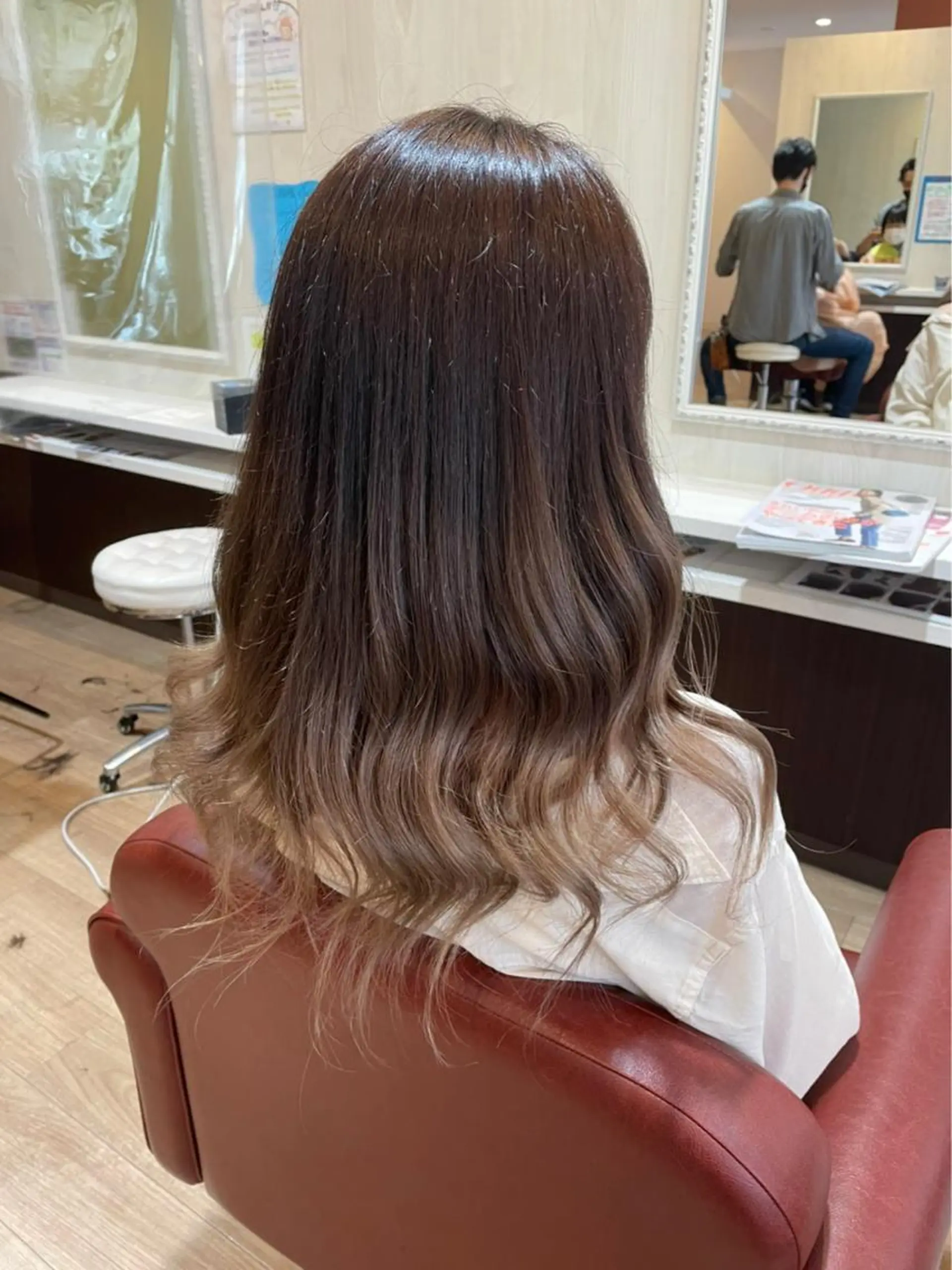 ロング カラー ベージュカラー グラデーションカラー hair & spa Nalu所属・hair & spa Naluのヘアスタイル