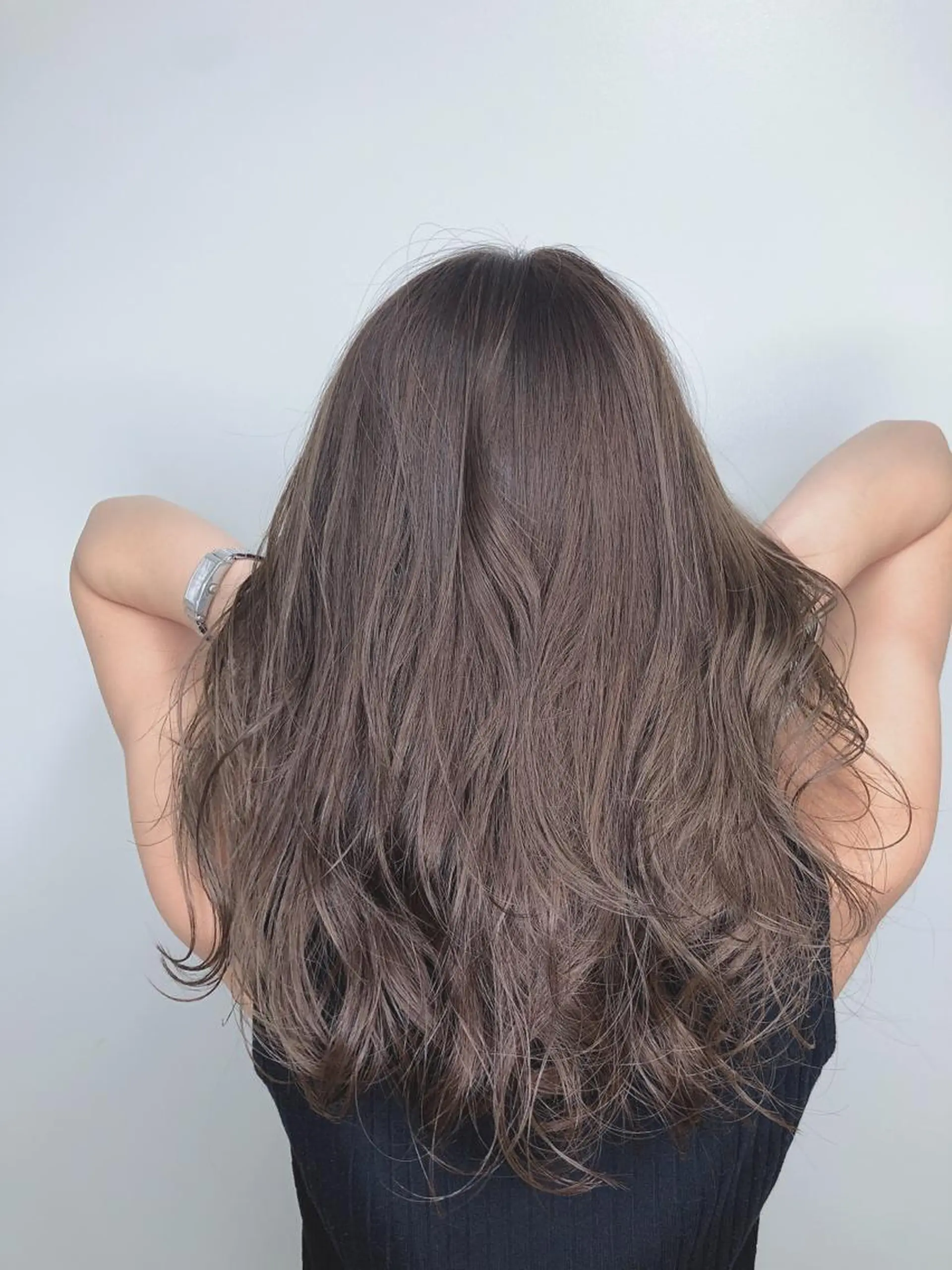 ロング カラー アッシュ ベージュカラー カット ヘアカラー トリートメント AI 高田馬場店のヘアスタイル