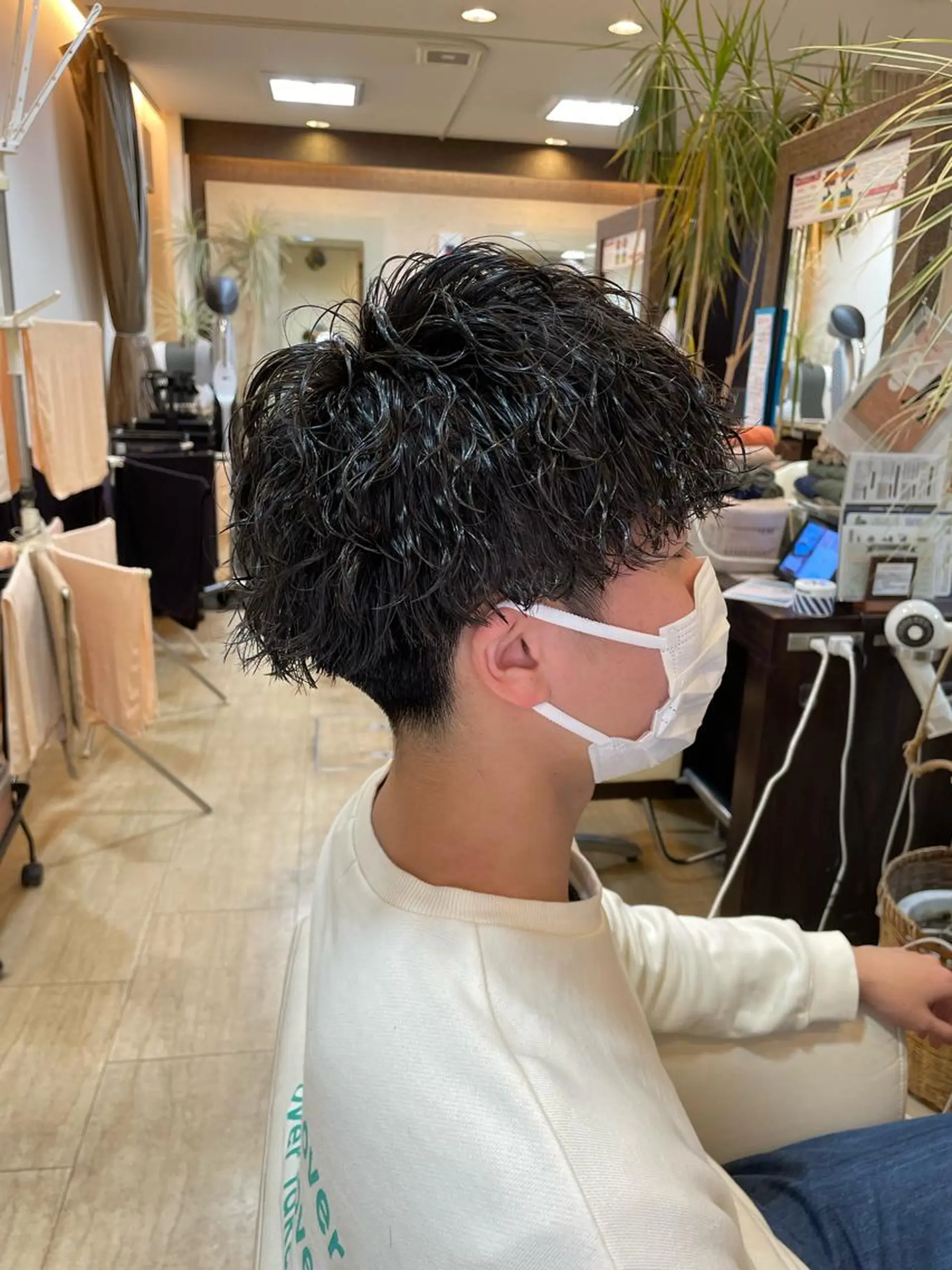 ミディアム パーマ メンズ メンズパーマ 赤司 泰樹のヘアスタイル