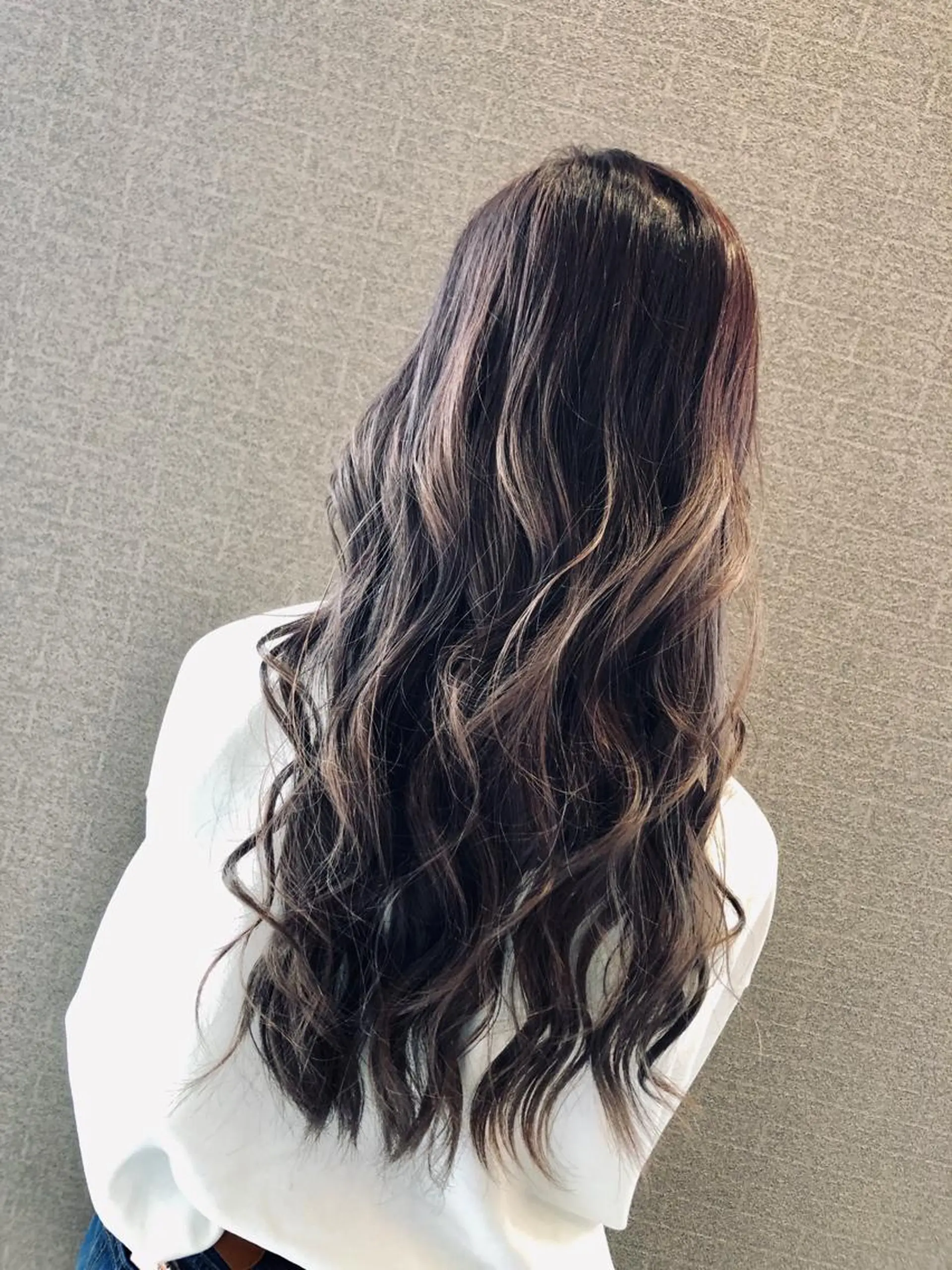 ロング カラー ヘアアレンジ NEO Beauty Salon所属・𝐍𝐄𝐎 𝐉𝐔𝐑𝐈のネイルデザイン