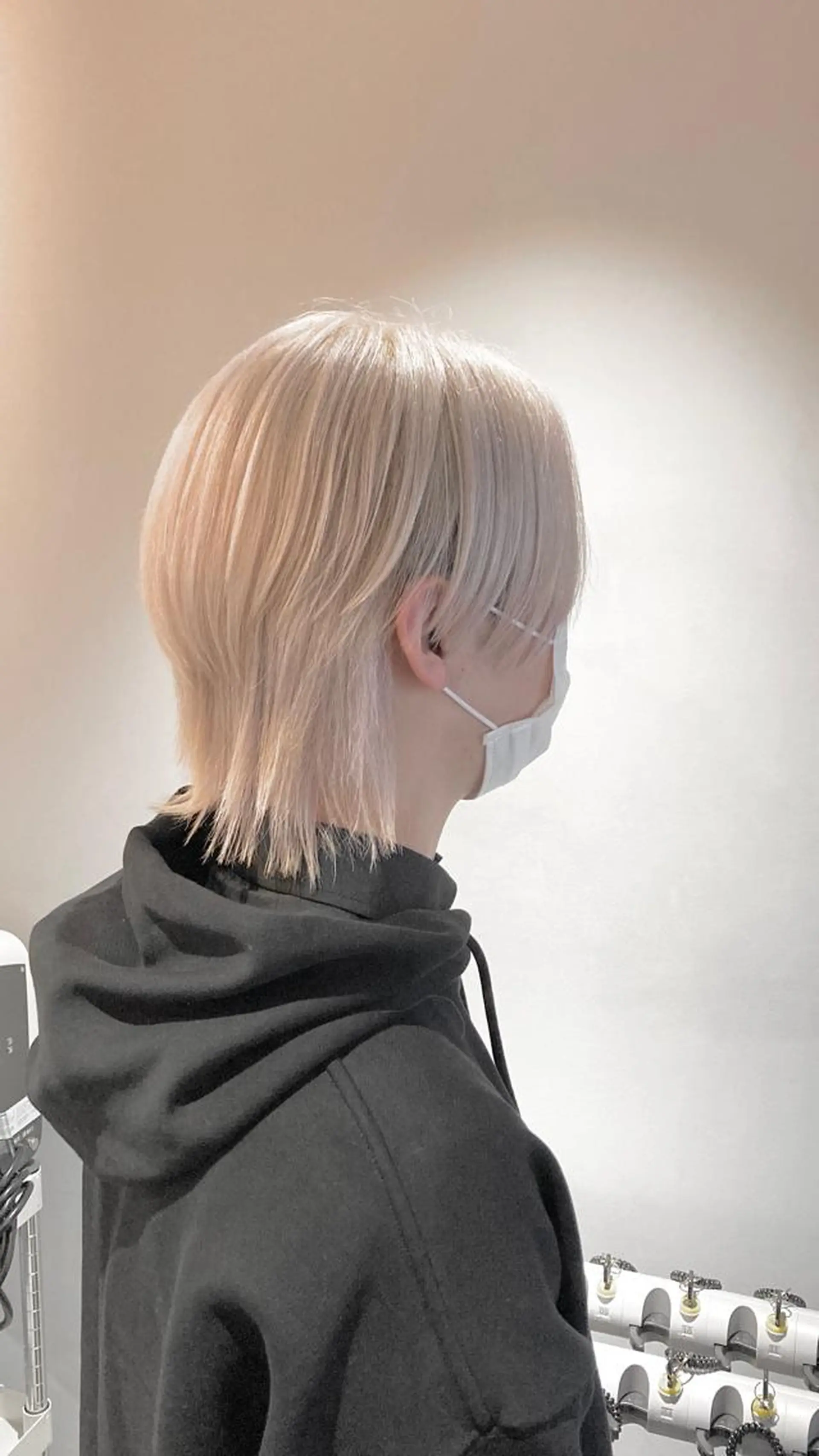 ショート カラー ベージュカラー ホワイトベージュ 透明感ハイトーン☆ 今津 佑太のヘアスタイル