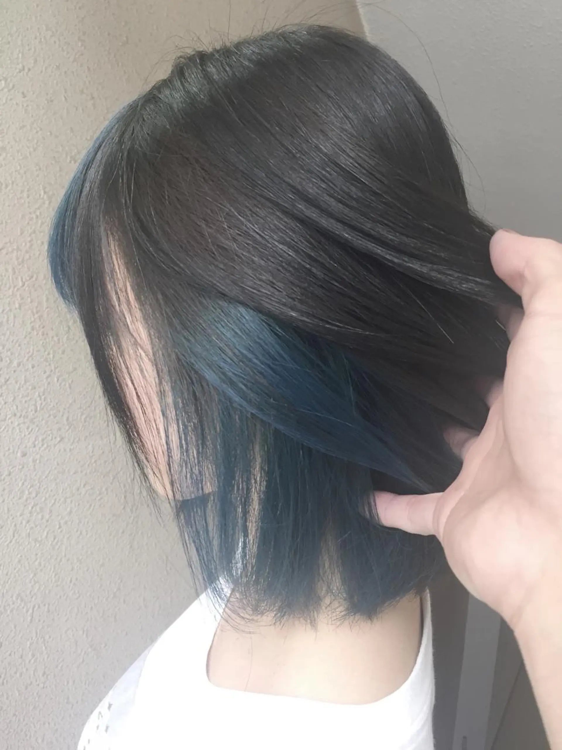 ミディアム カラー パーマ ヘアアレンジ メンズ キッズ ネイル マツエク・マツパ メンズインナーカラー ブルーカラー インナーカラー ブルー 新宿/髪質改善/ 美髪矯正✨浅江通友のヘアスタイル