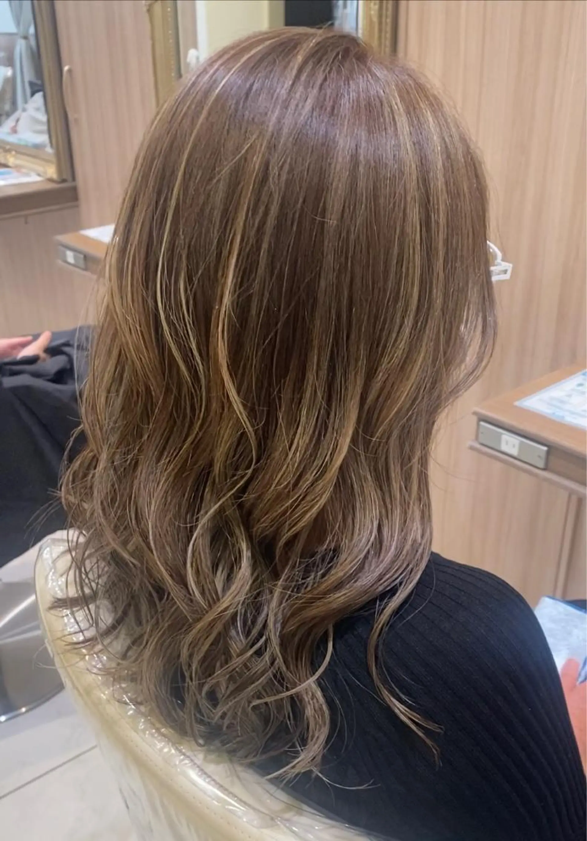 ロング カラー 古川 琴美のヘアスタイル