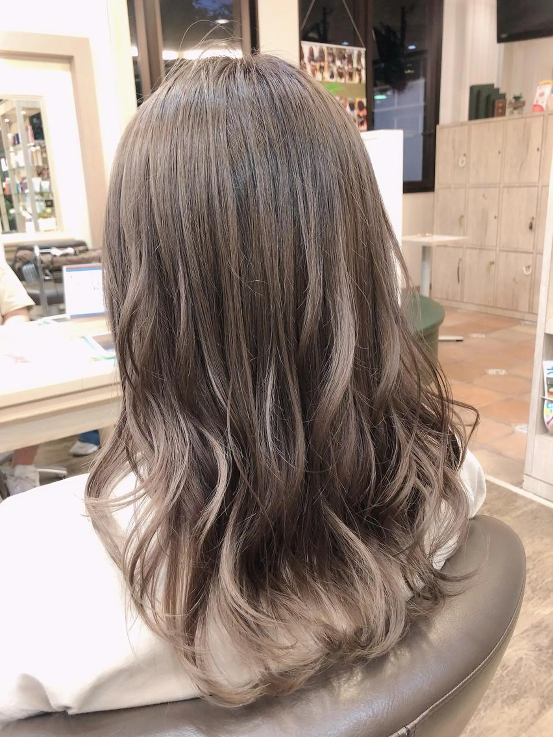 セミロング カラー 尚平 40代からの 髪質改善専門のその他イメージ