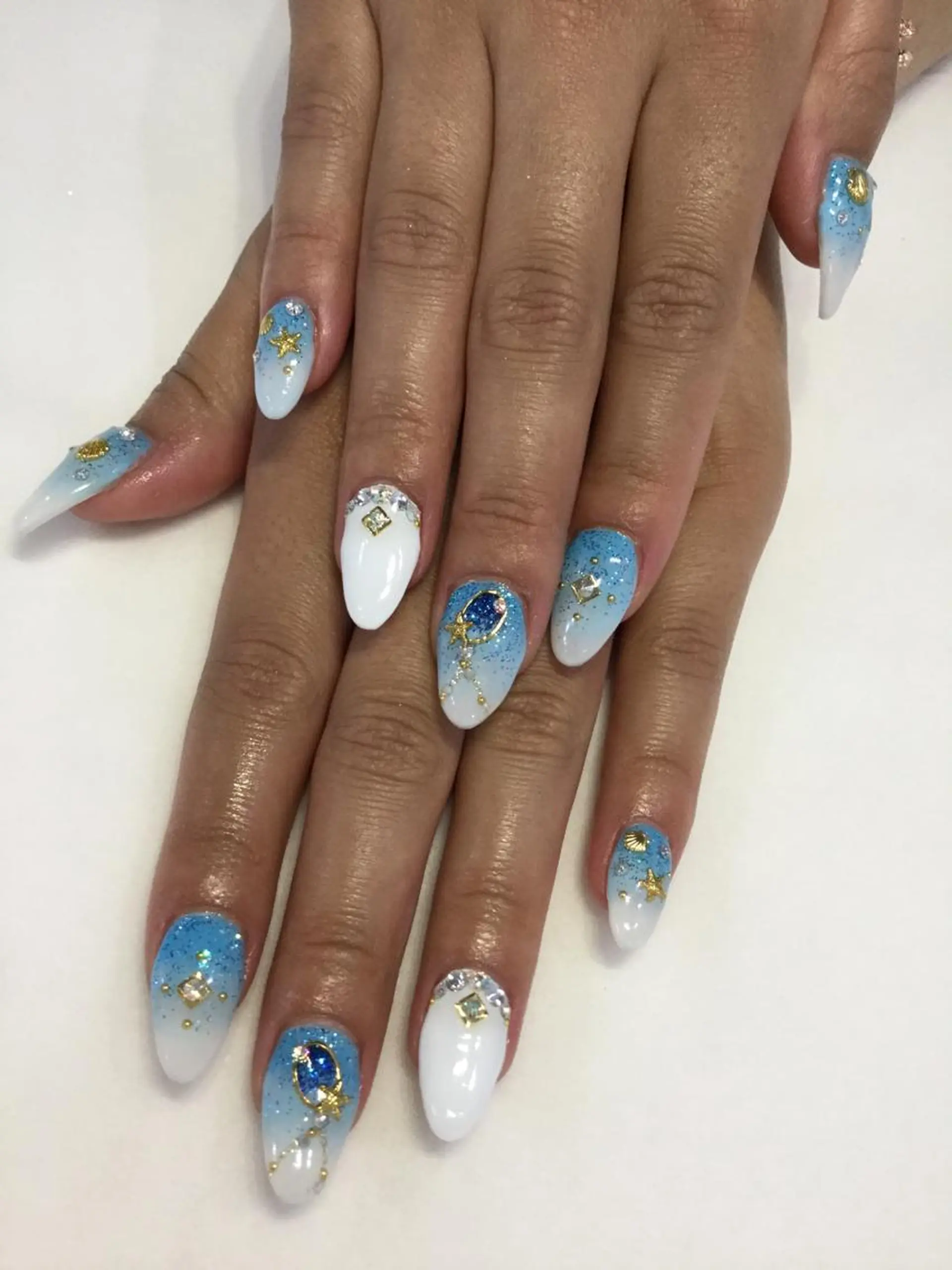 ネイル ハンドネイル 💎🐰 saki. m 🐰💎のネイルデザイン