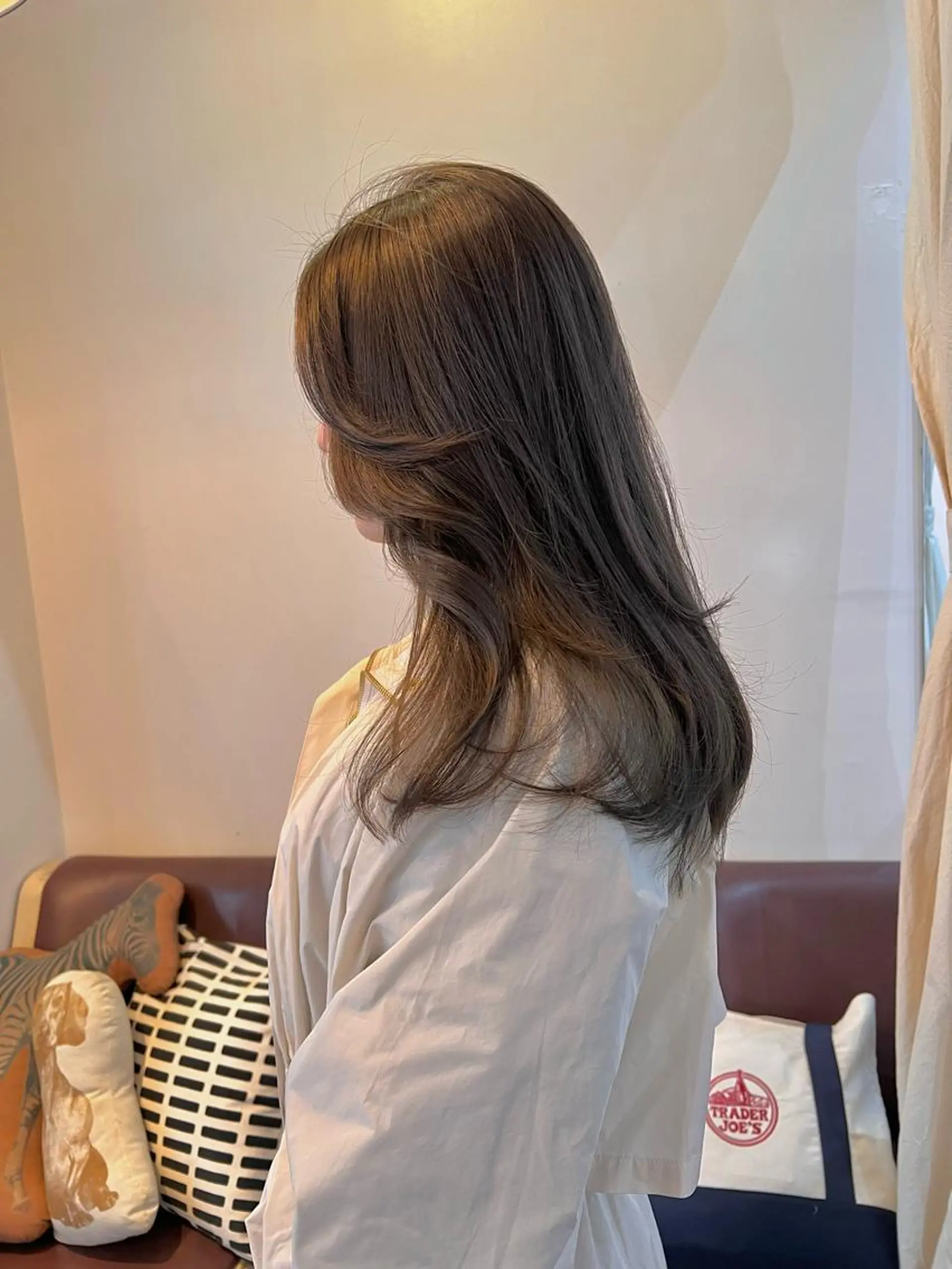 セミロング カラー グレージュ カット ヘアカラー トリートメント ヘッドスパ ヘアセット 柔らかブラウン/顔周 りレイヤー♡ユウシのヘアスタイル