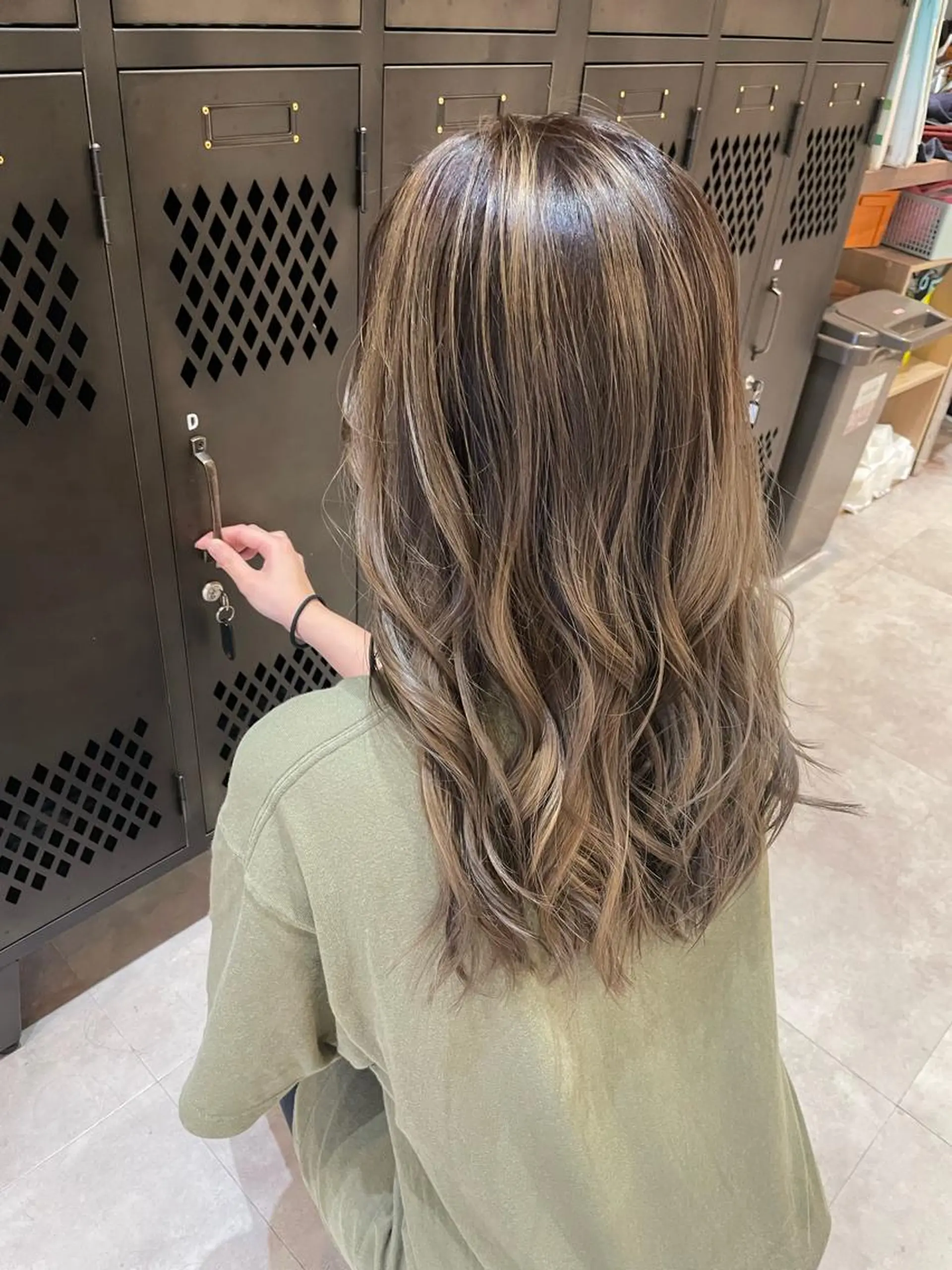 セミロング カラー 韓国レイヤー/髪質 改善/縮毛🤍吉田のヘアスタイル