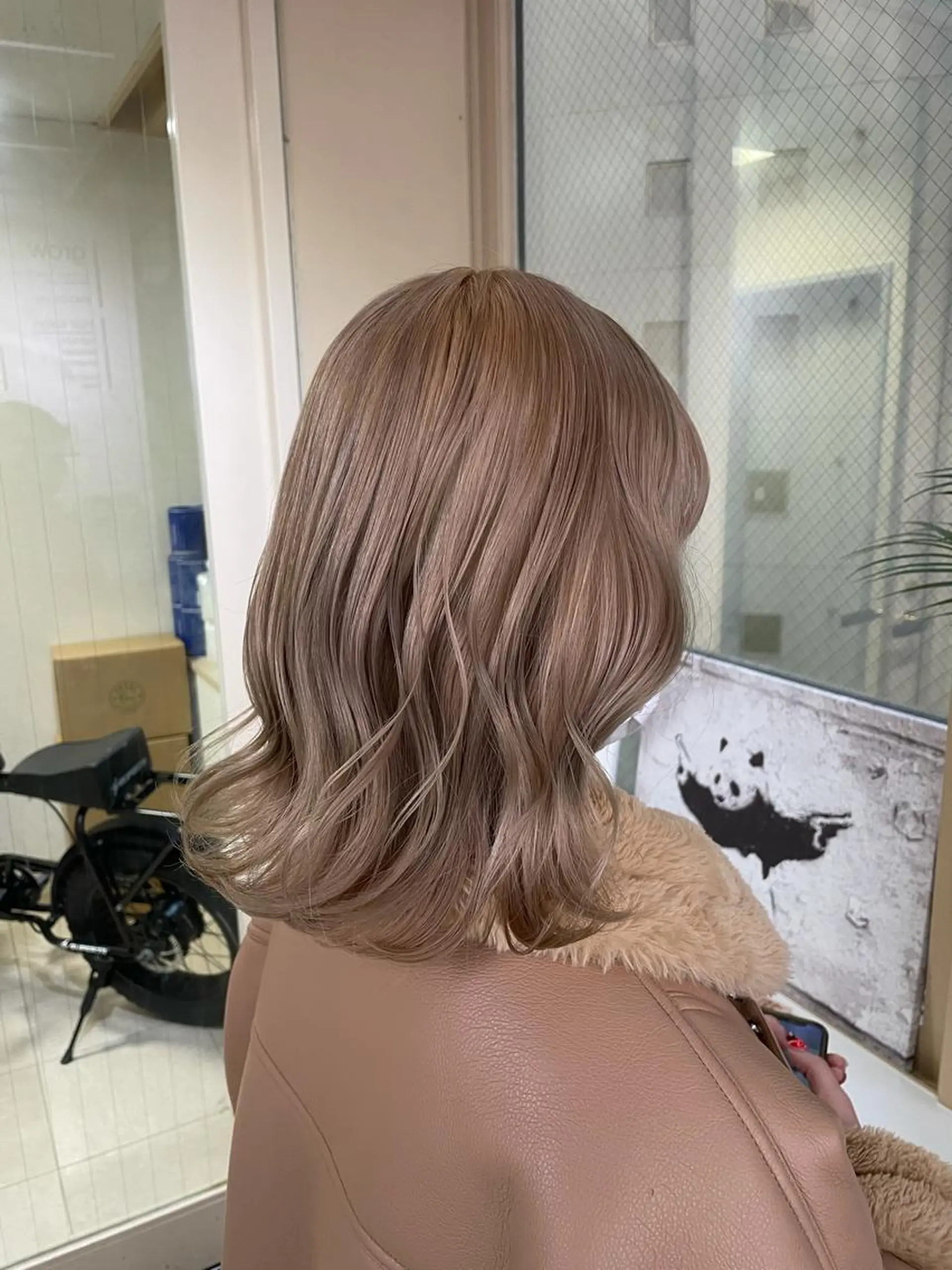 ミディアム カラー ブリーチ ブロンド カット ヘアカラー トリートメント 🌈プルエクステ& ハイトーン🌈関飛鳥のヘアスタイル