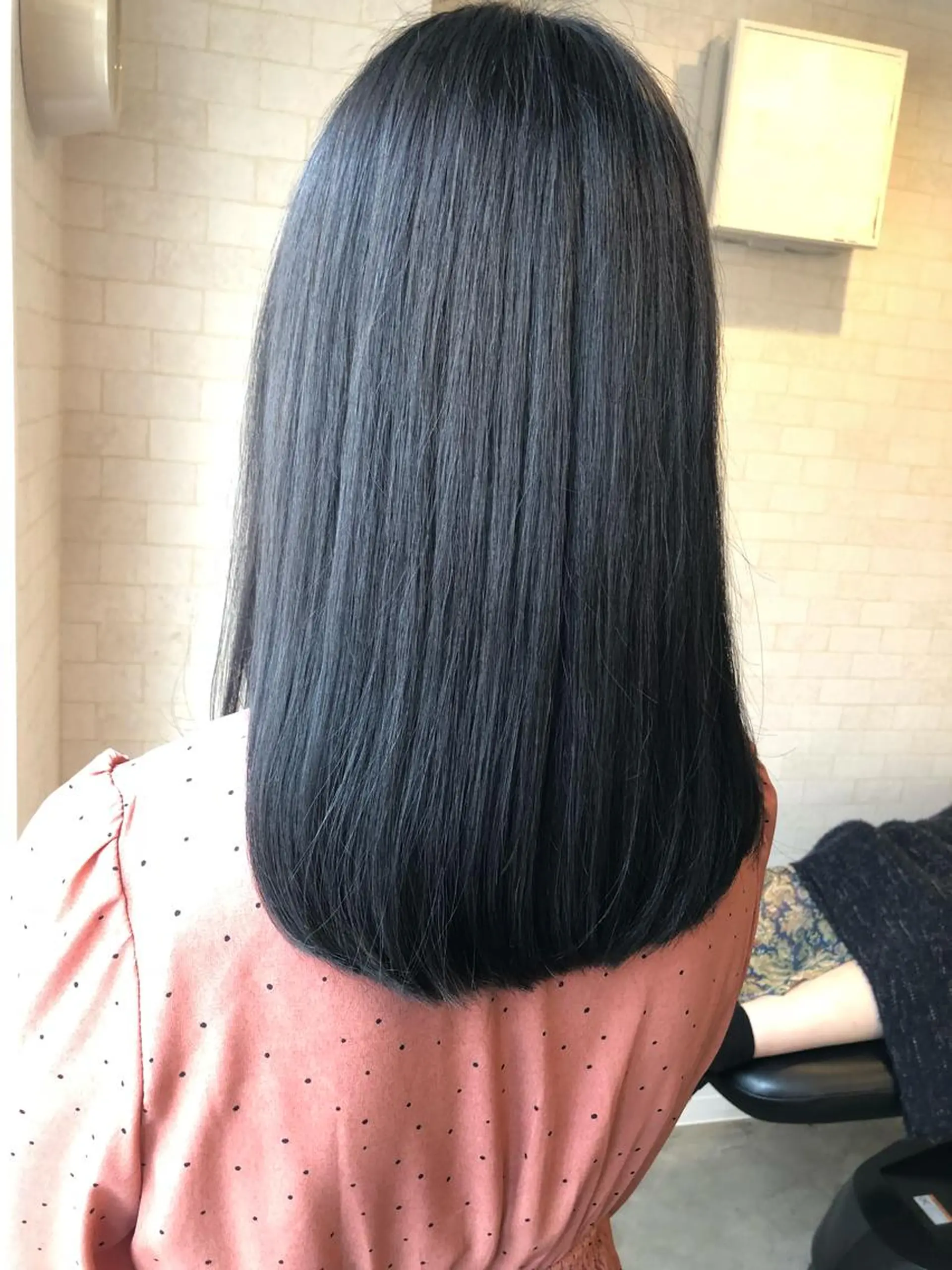 セミロング カラー グレージュ 舘野 太嘉宏のヘアスタイル