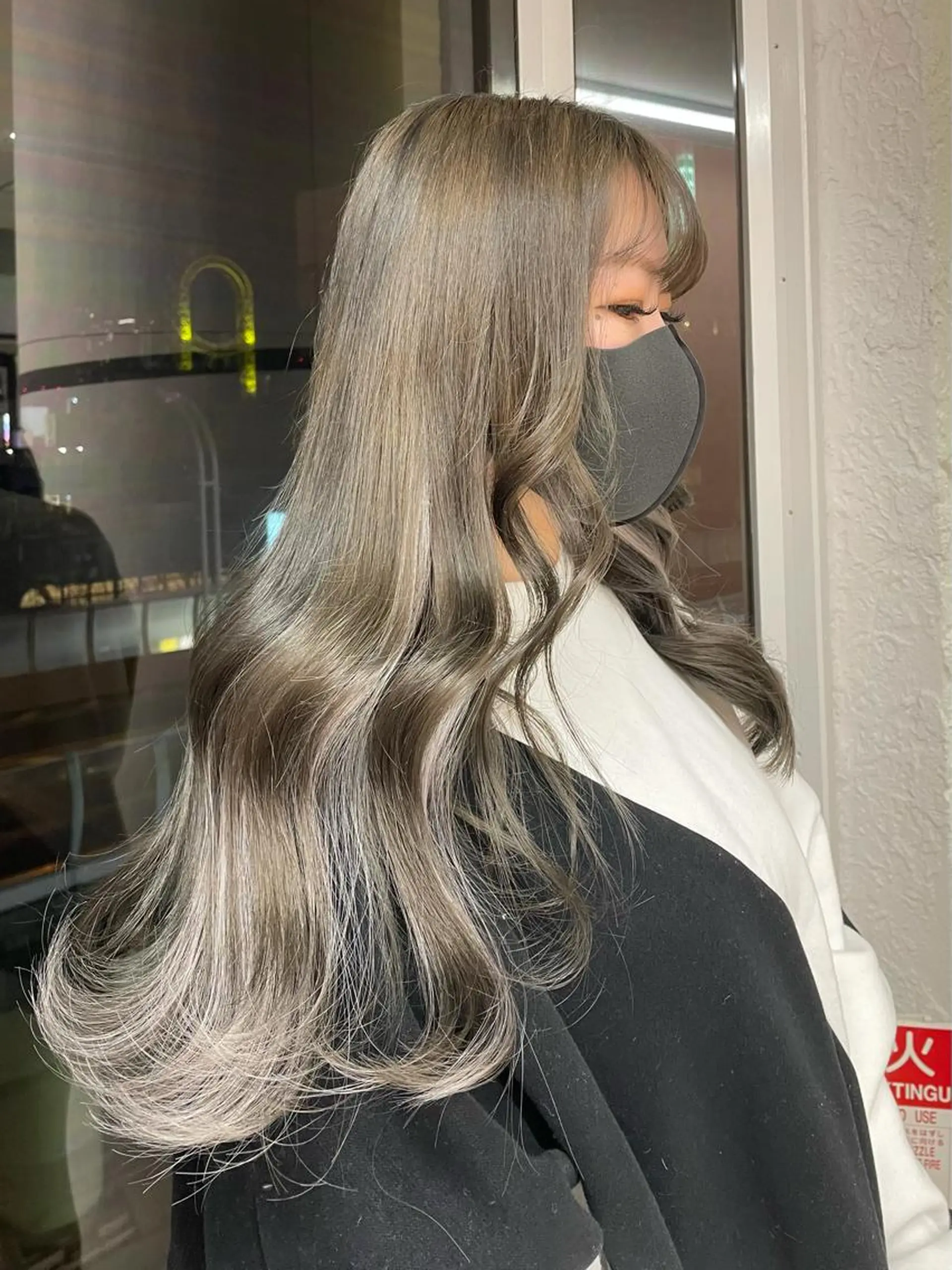 ロング カラー 艶ハイトーン👑♡ NATSUKIのヘアスタイル