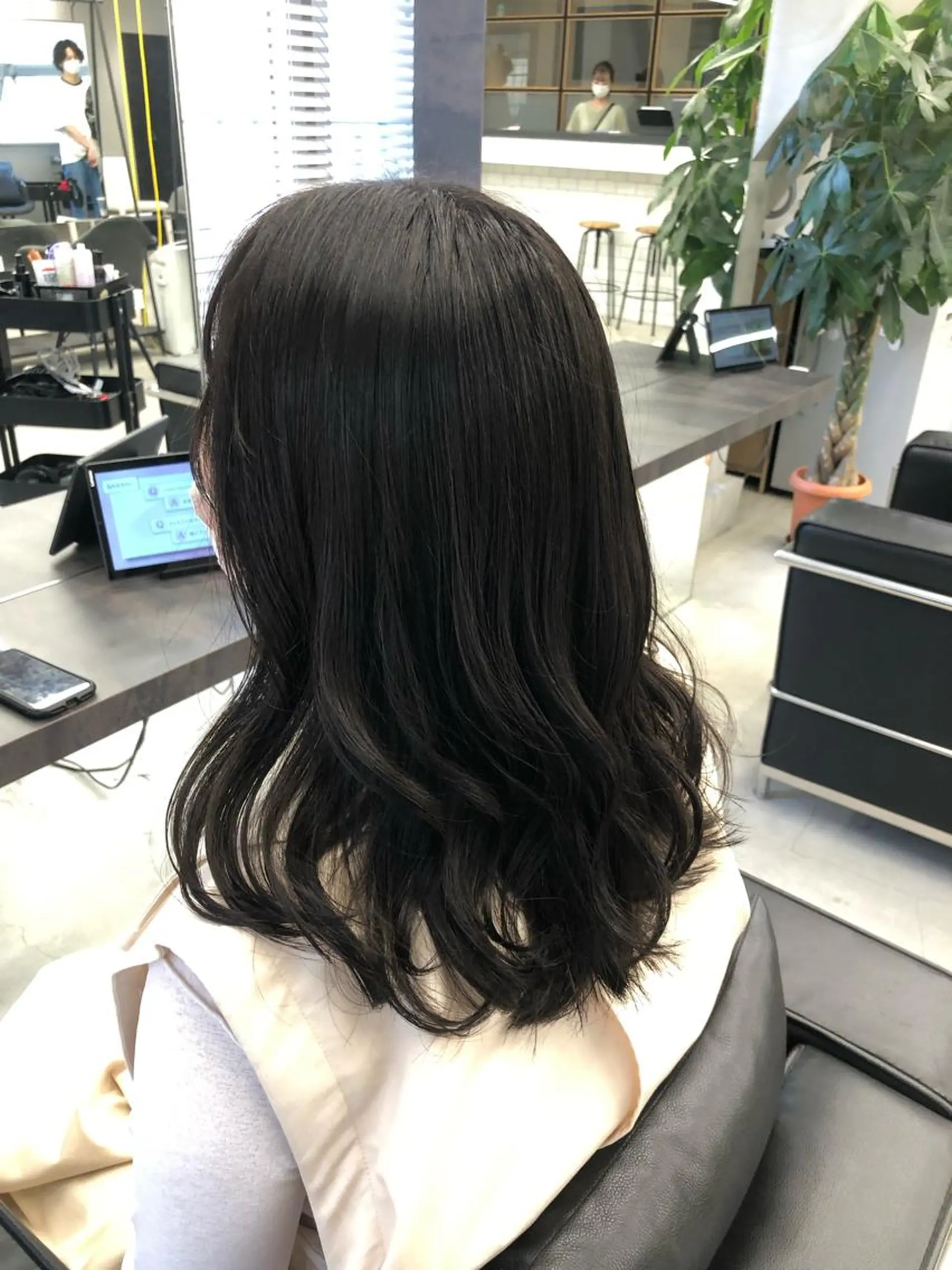 セミロング アッシュ アッシュブラウン カット ヘアカラー トリートメント 🌼渋谷韓国レイヤー 桑尾幸奈🌼のヘアスタイル