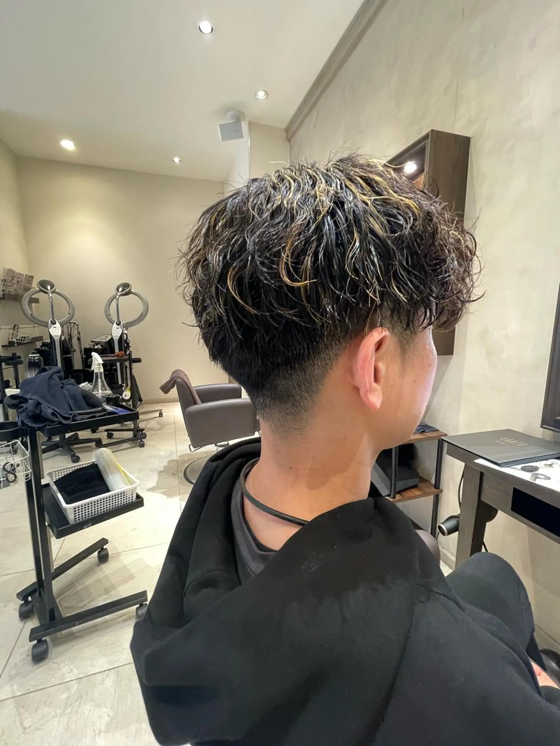 ショート パーマ メンズ 松永 果菜のヘアスタイル