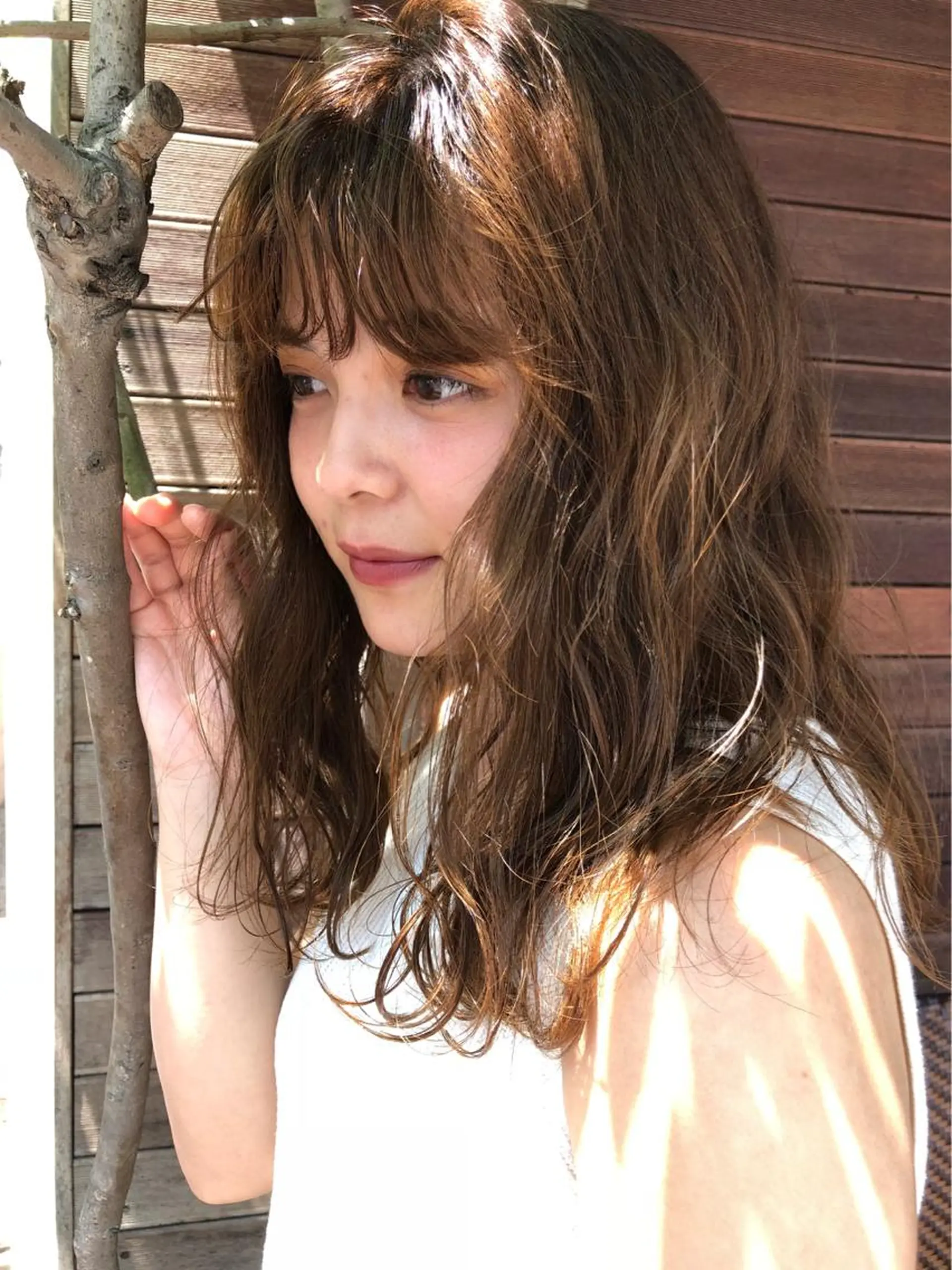 ロング カラー 榎園 由美のヘアスタイル