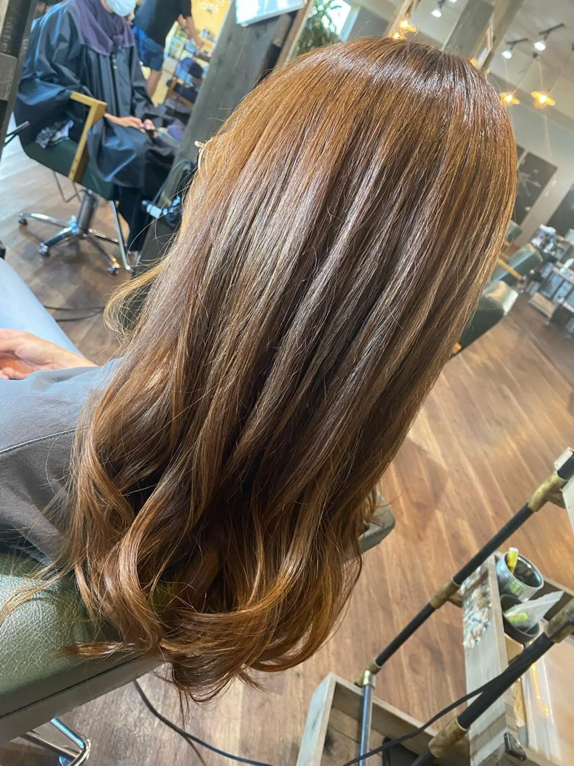 セミロング カラー ベージュカラー ハイライト/インナー /ブリーチ/レイヤーのヘアスタイル