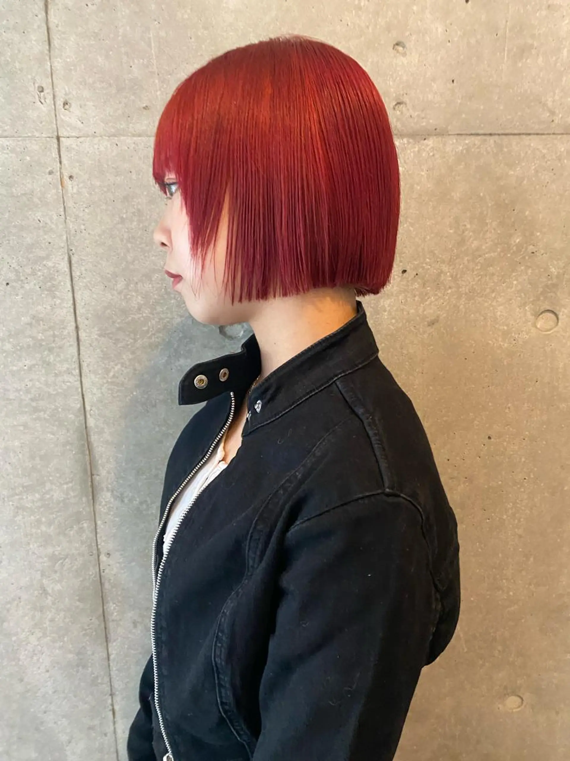 ミディアム カラー Yahiko ハイトーンのヘアスタイル