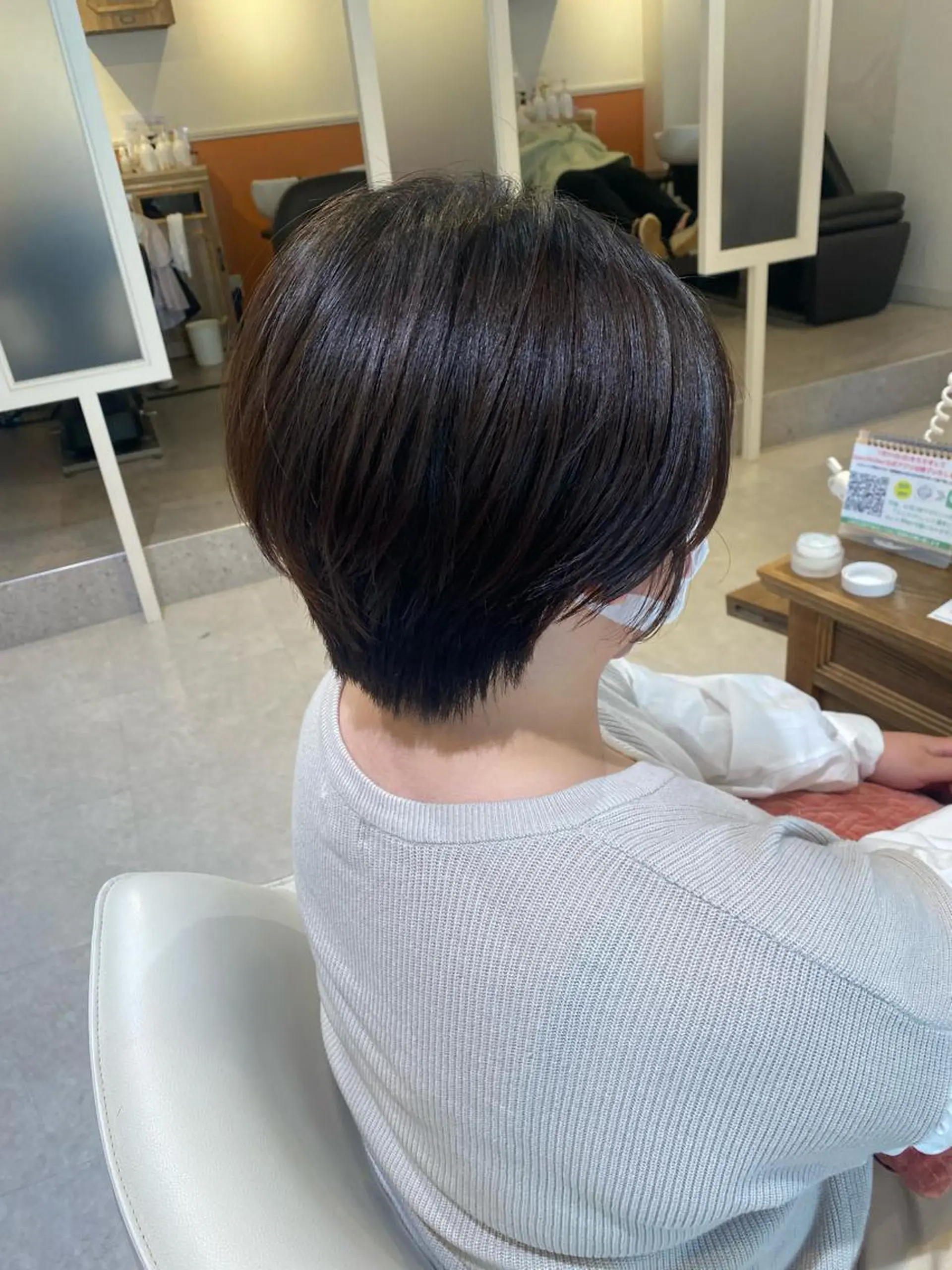 ショート カット ヘアカラー 梛木 唯のヘアスタイル