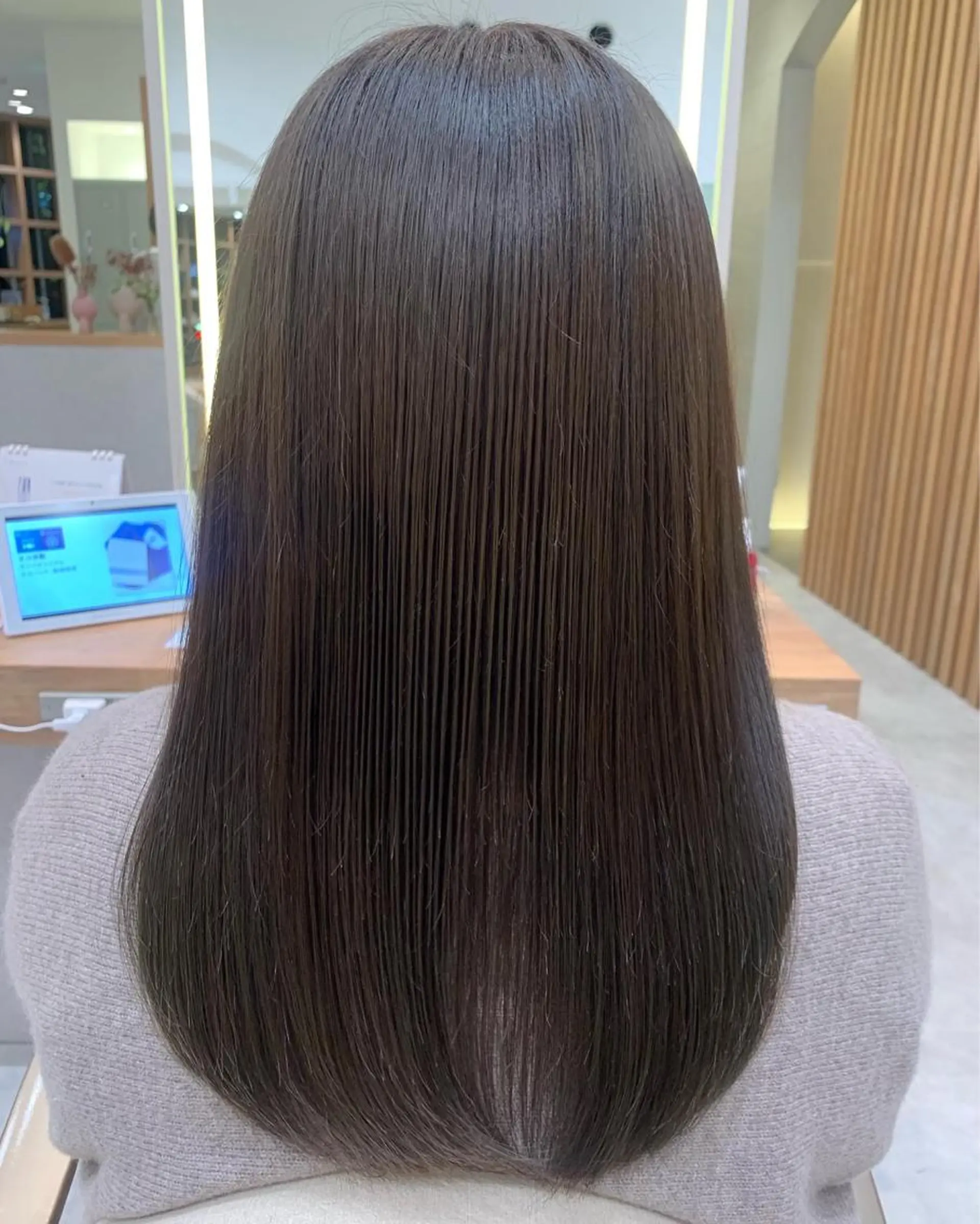 ロング カット ヘアカラー トリートメント ヘッドスパ 近 紗理奈のヘアスタイル
