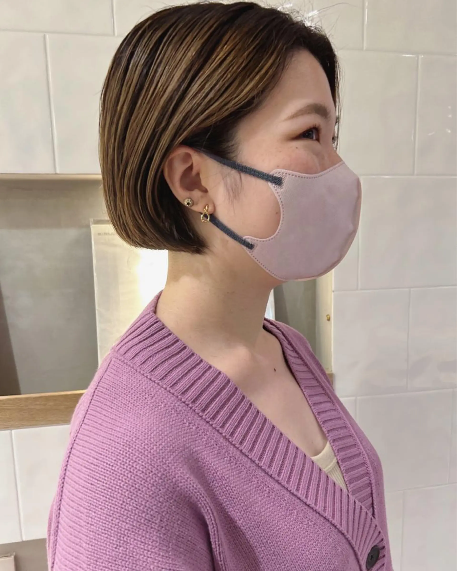 ショート カラー ボブ カット ヘアカラー トリートメント Loom.所属・村上雅人 ナチュラルモードのヘアスタイル