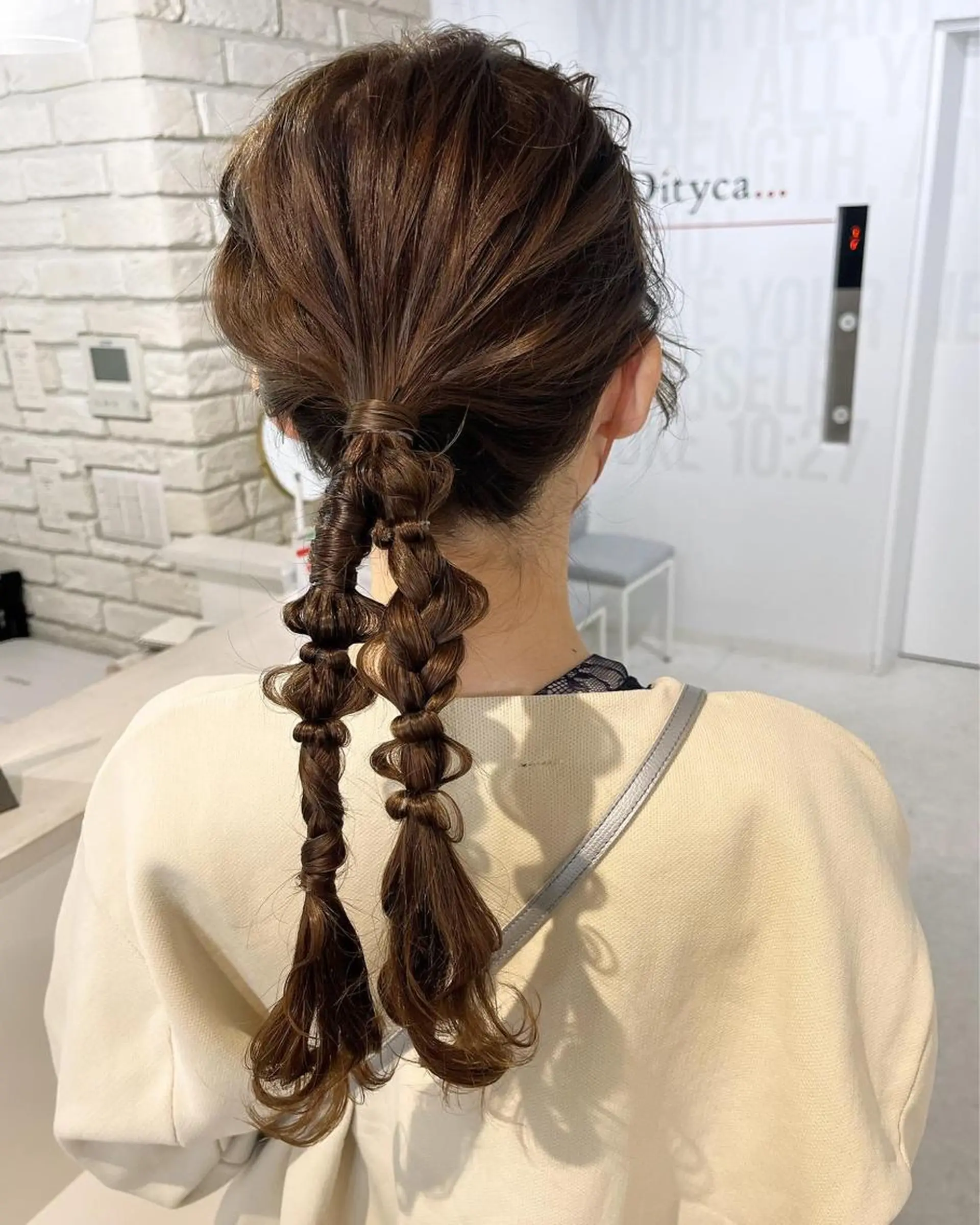 ロング ヘアアレンジ tomida yukiの眉毛・アイブロウイメージ