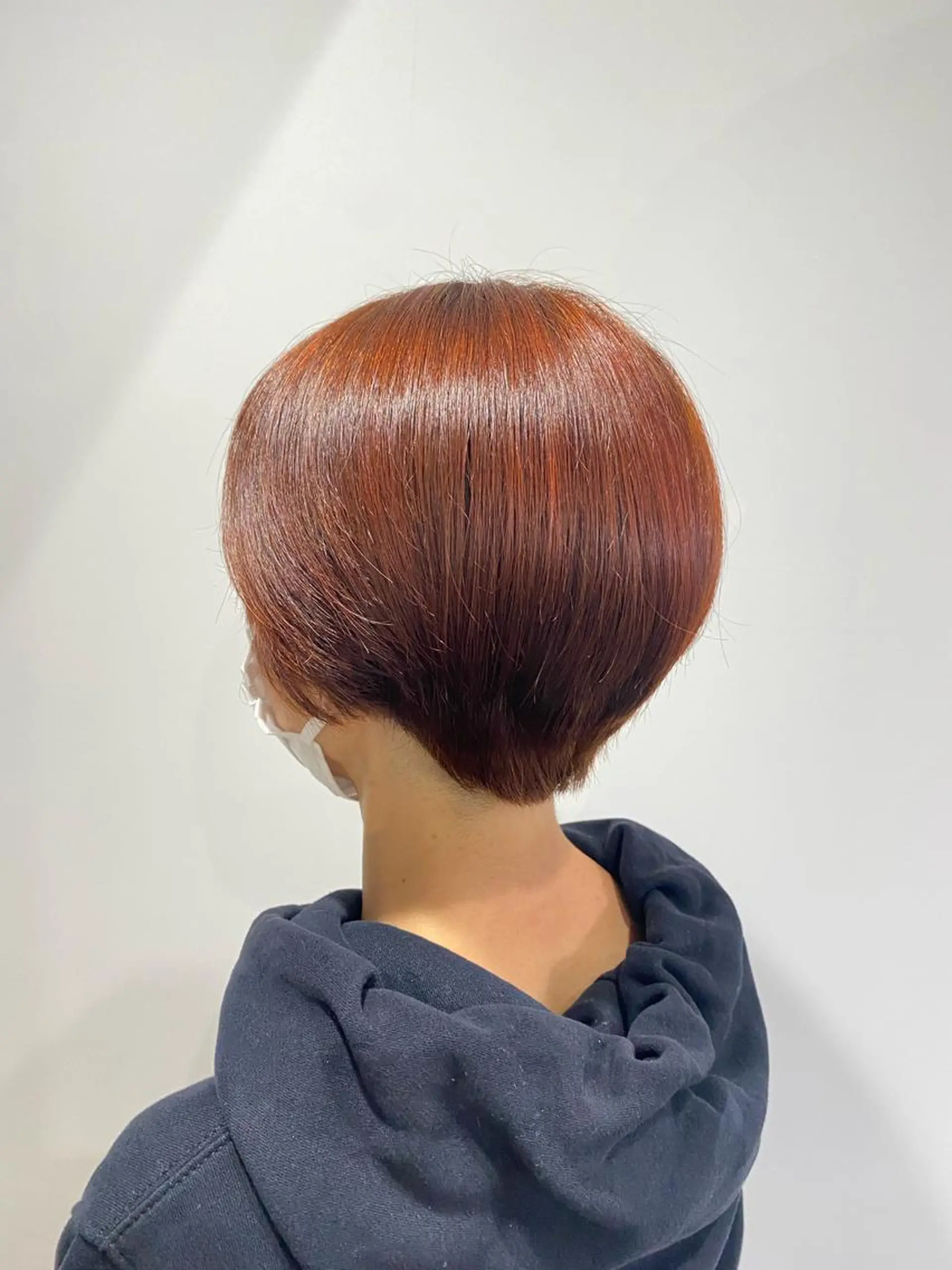 ショート カラー ブラウンカラー オレンジ オレンジレッド レッドカラー レッドブラウン 前田 香恋のヘアスタイル