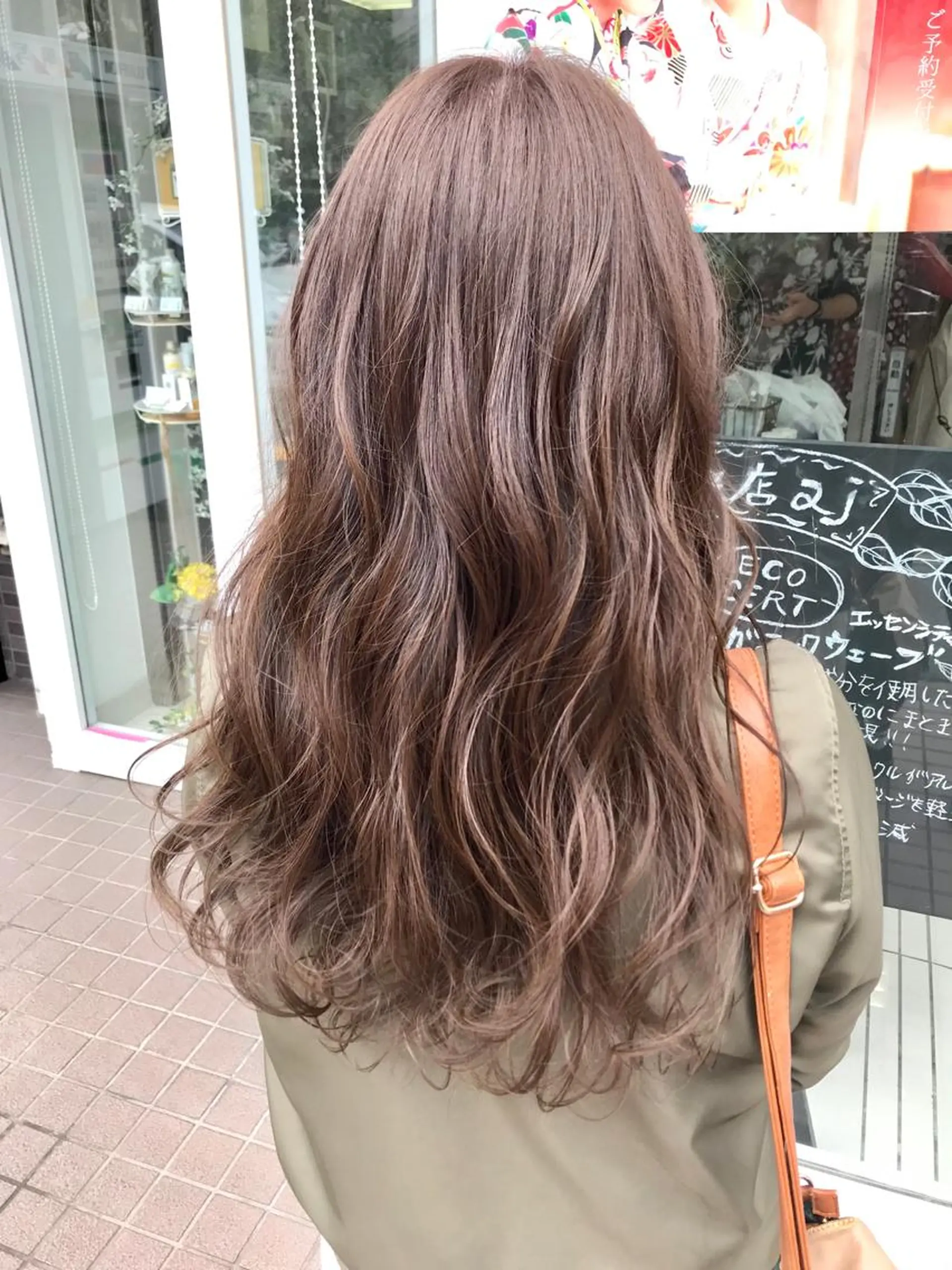 セミロング カラー ベージュカラー ブリーチ ブリーチなしカラー 髪質改善×METEO 店長 貞松直也のヘアスタイル