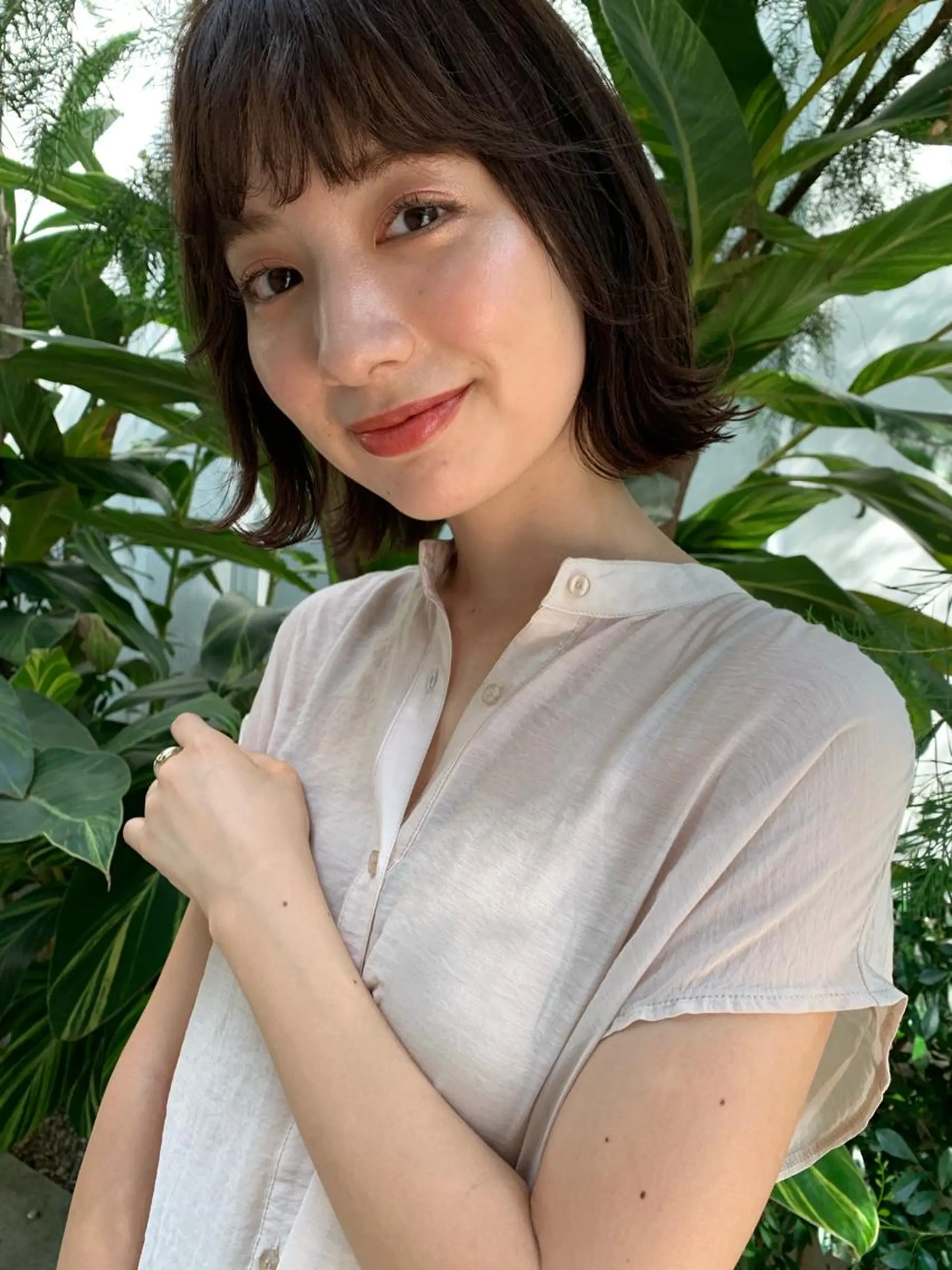 ミディアム カラー ミディアムパーマ ベージュカラー 黒髪 ブリーチ ブルーカラー カット ヘアカラー トリートメント ヘッドスパ ヘアセット 透明感/オリーブ/ グレージュ/YUKAのヘアスタイル