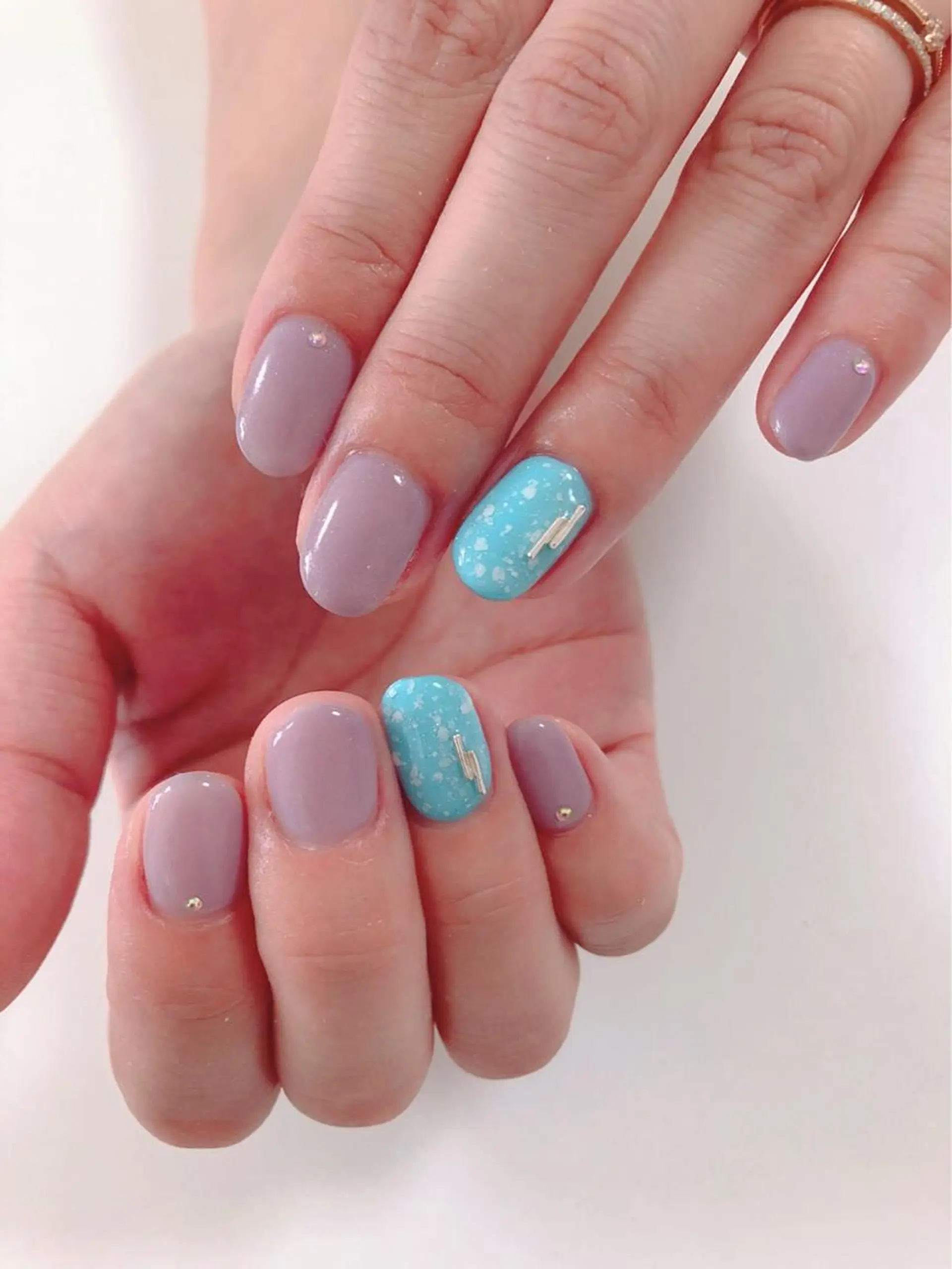 ネイル アートネイル 長さ出し フットネイル グリーン ニュアンスネイル Lily Roseスタッフ一同のマツエク・マツパデザイン