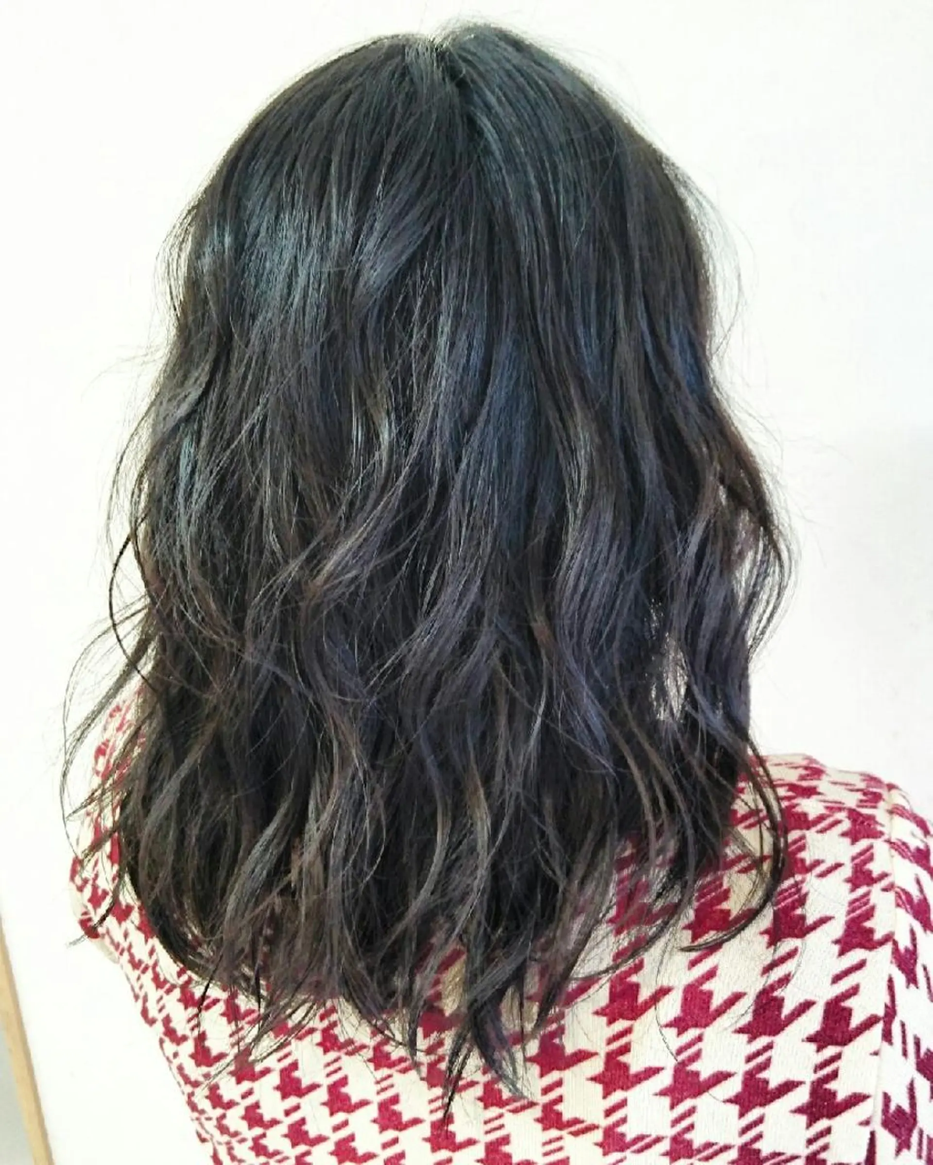 ミディアム セミロング 透明感ハイライト◎ 伊藤夏海のヘアスタイル