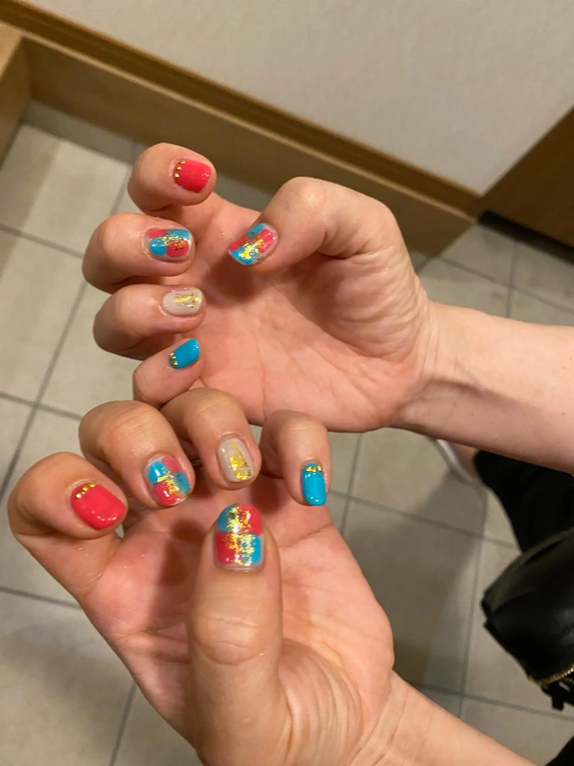 ネイル グリーン ピンク 自宅サロン FeelFreeのネイルデザイン