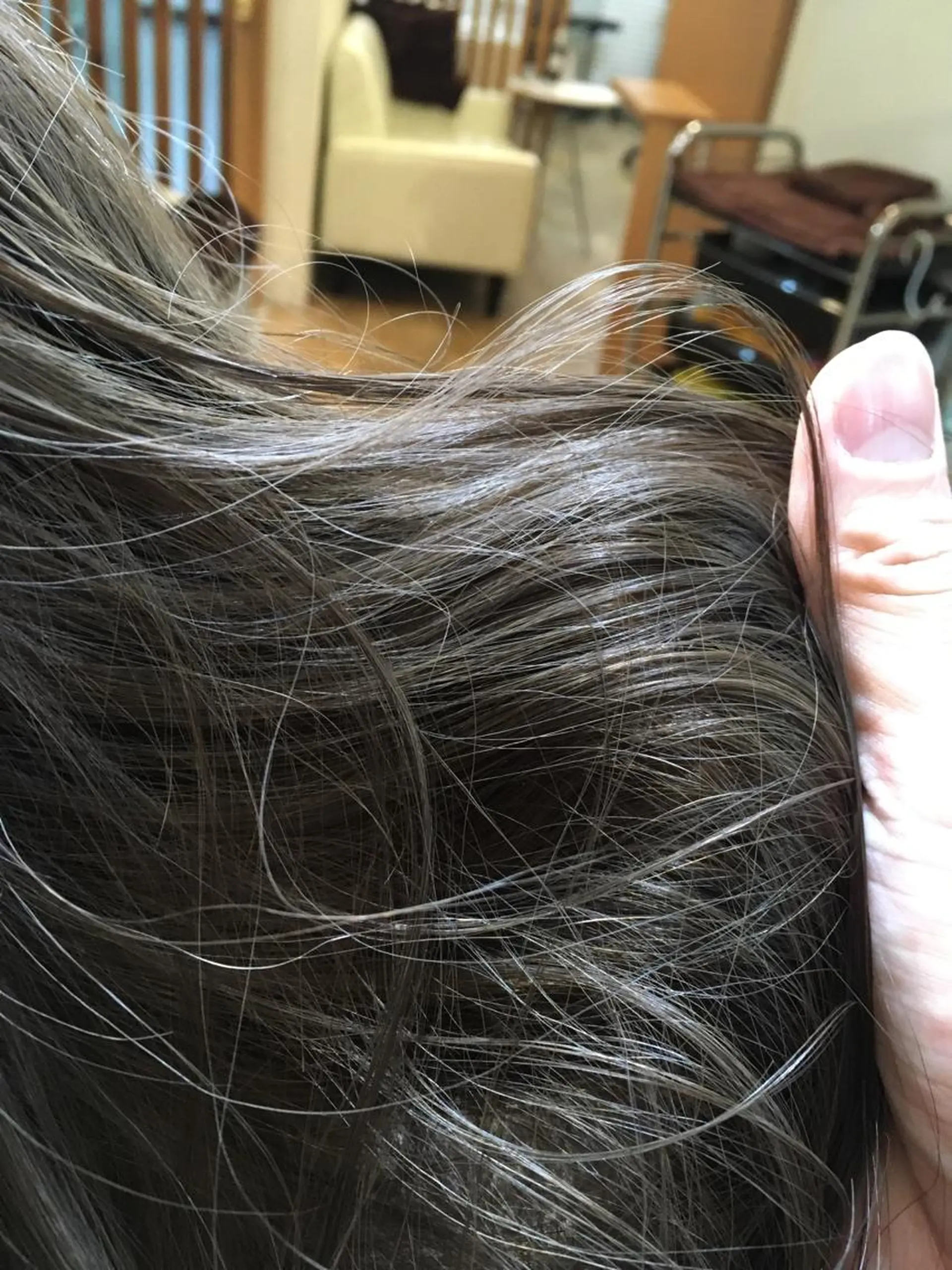 ロング カット ヘアカラー トリートメント 平 一裕のヘアスタイル