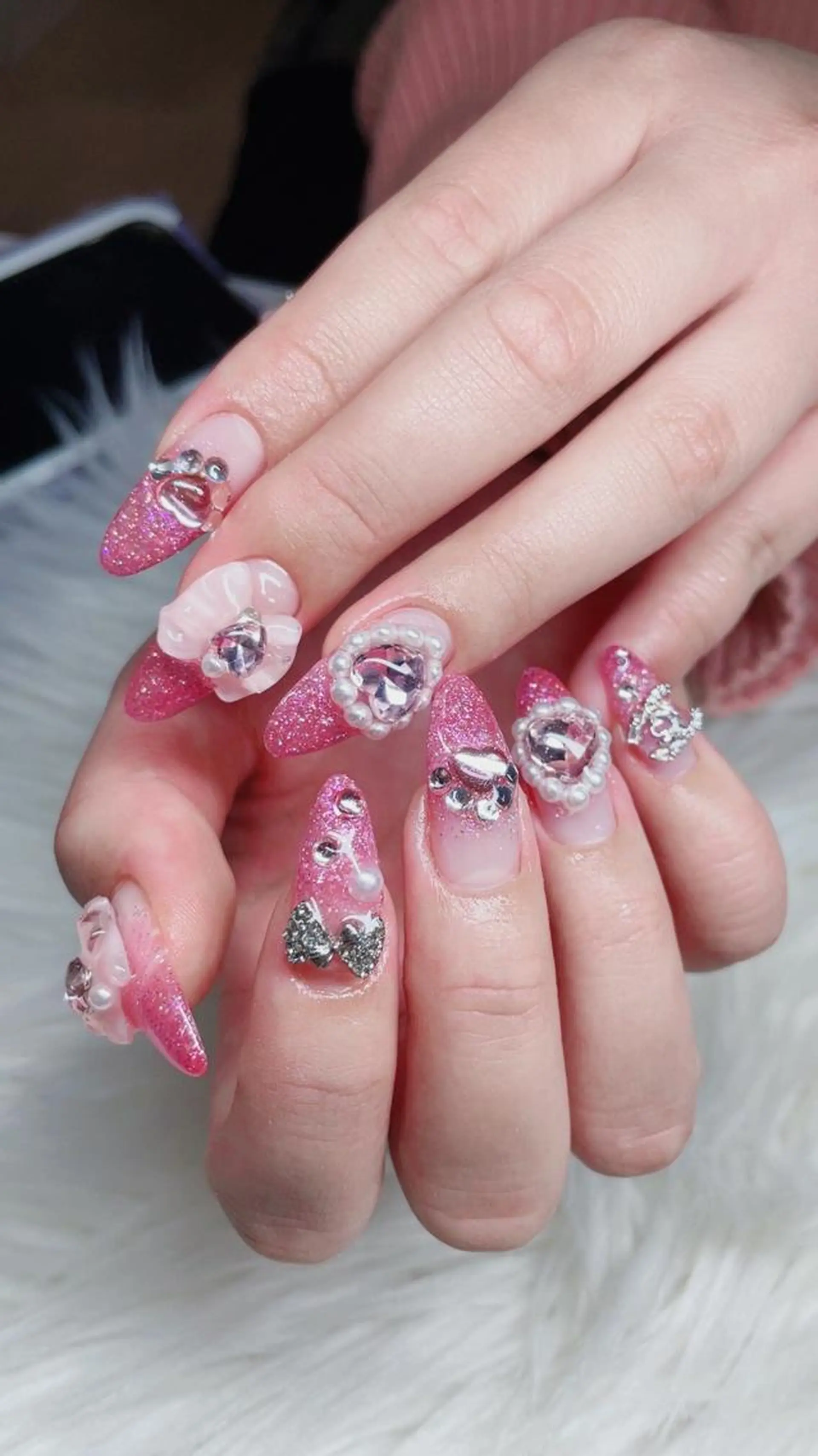 ネイル ハンドネイル AngelChris ビューティーサロンのネイルデザイン