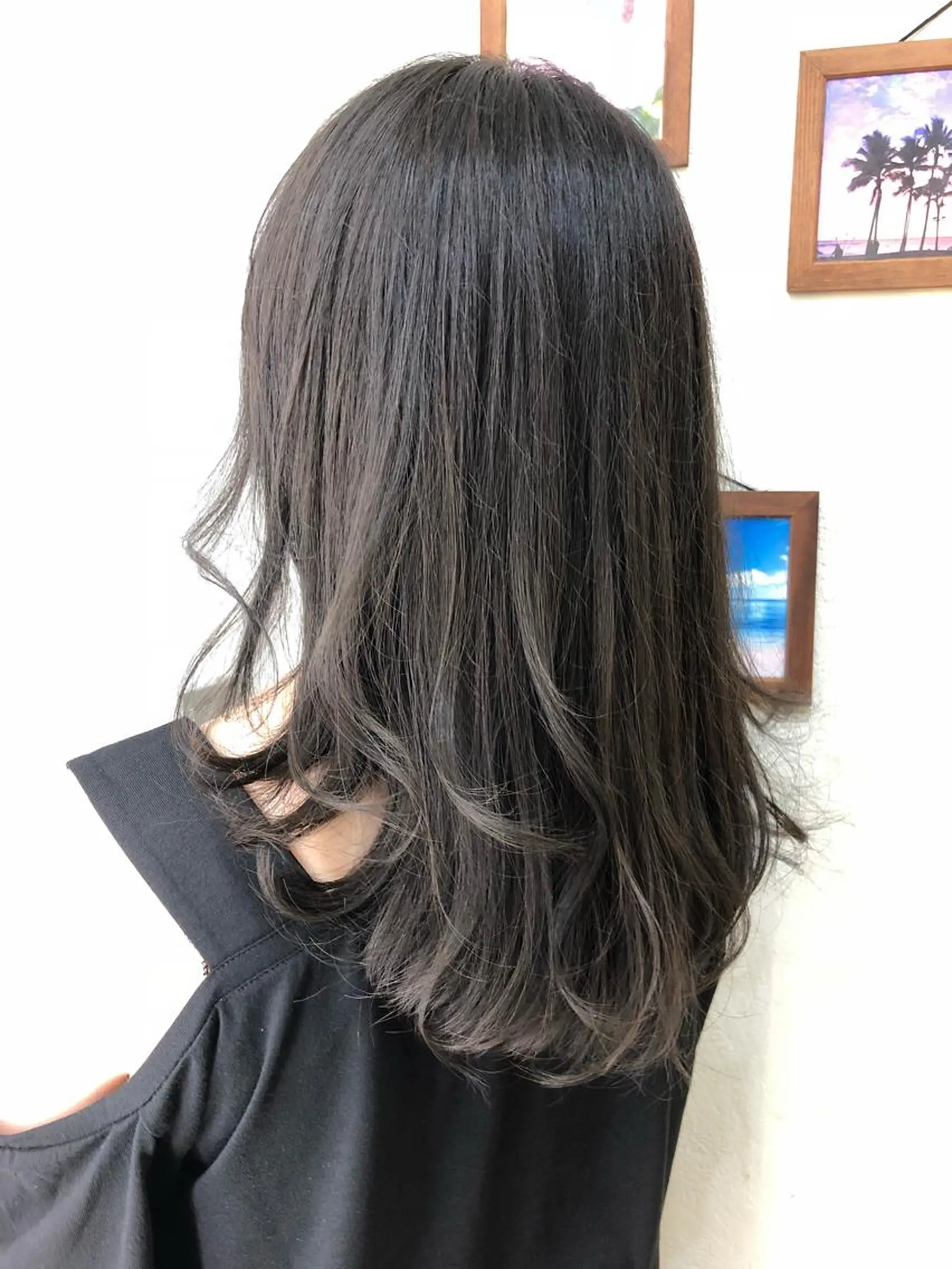 セミロング カラー ダークグレー kahuli  hair Ulu 「カーフリヘアウル」所属・鎗田 健のヘアスタイル