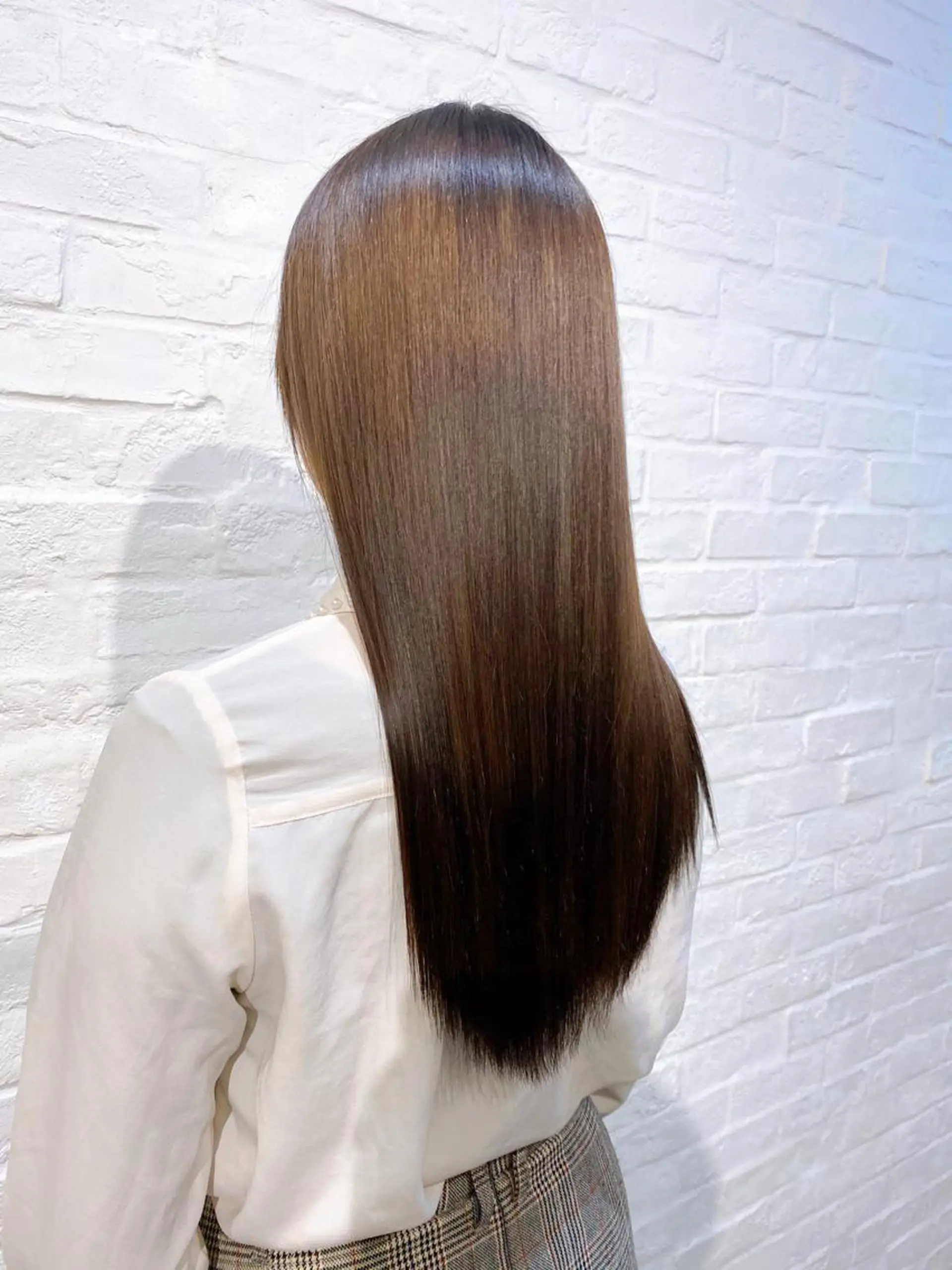 ロング トリートメント 酸熱トリートメント カット ヘアカラー トリートメント 普通の美容室じゃない ⁉️/若林のヘアスタイル