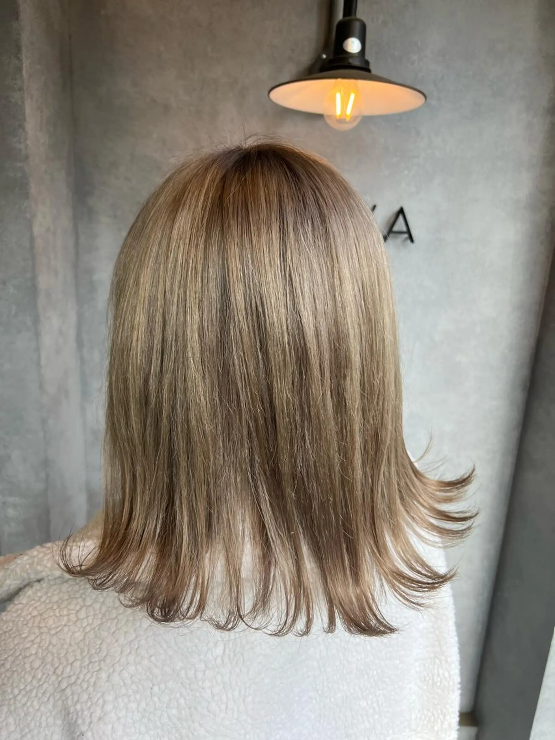 ミディアム カラー N°jillva 𝑘𝑎𝑟𝑖𝑛のヘアスタイル