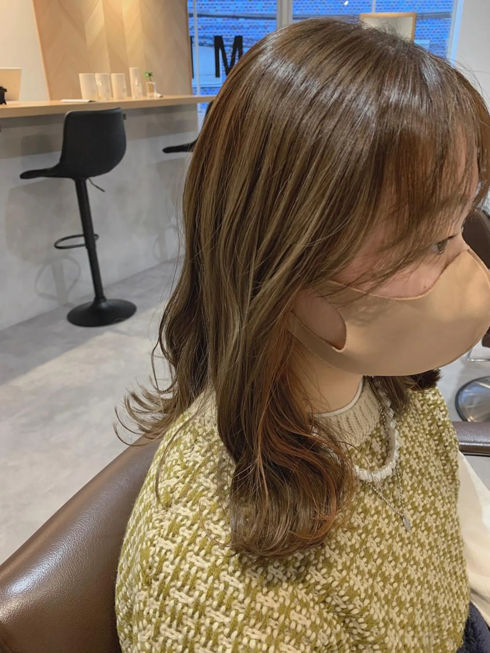 セミロング MIA 菅原のヘアスタイル